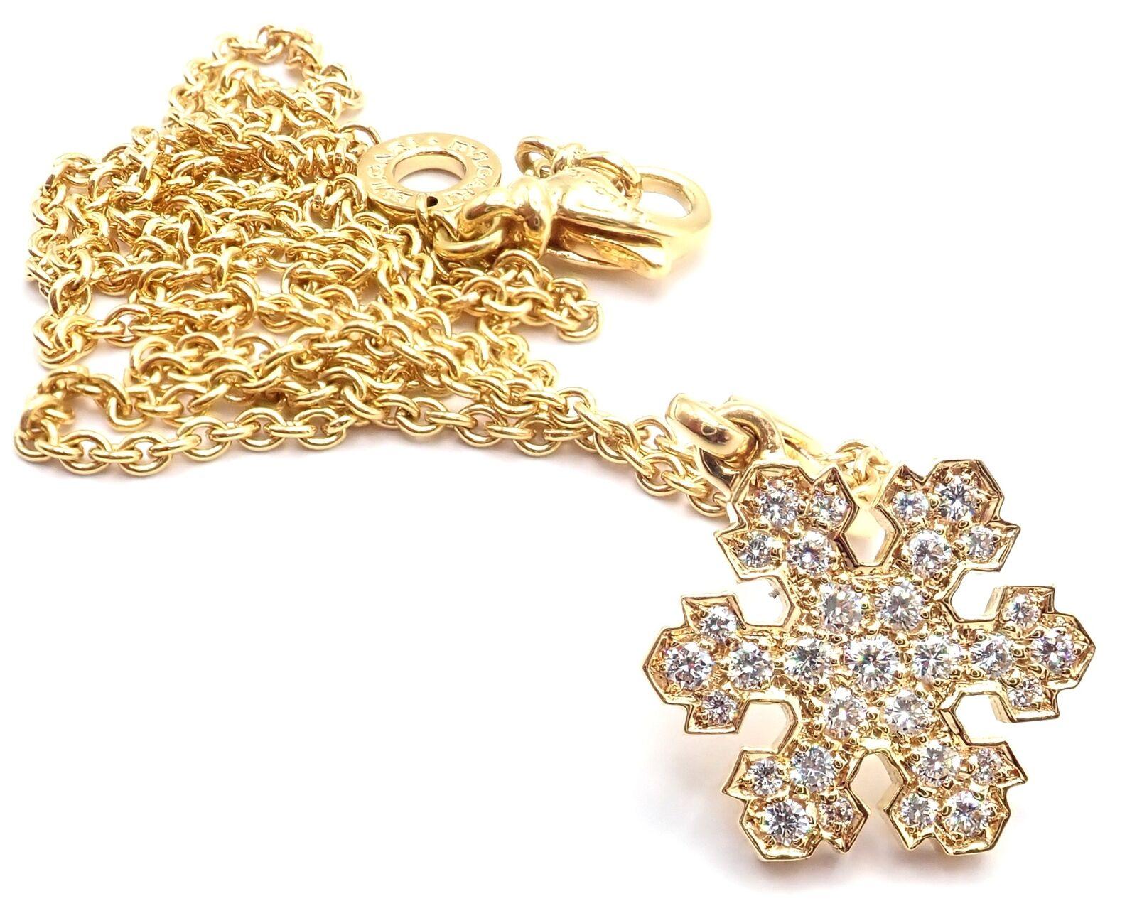 Brilliant Cut Bulgari Fiocco di Neve Snowflake Diamond Yellow Gold Pendant Necklace For Sale