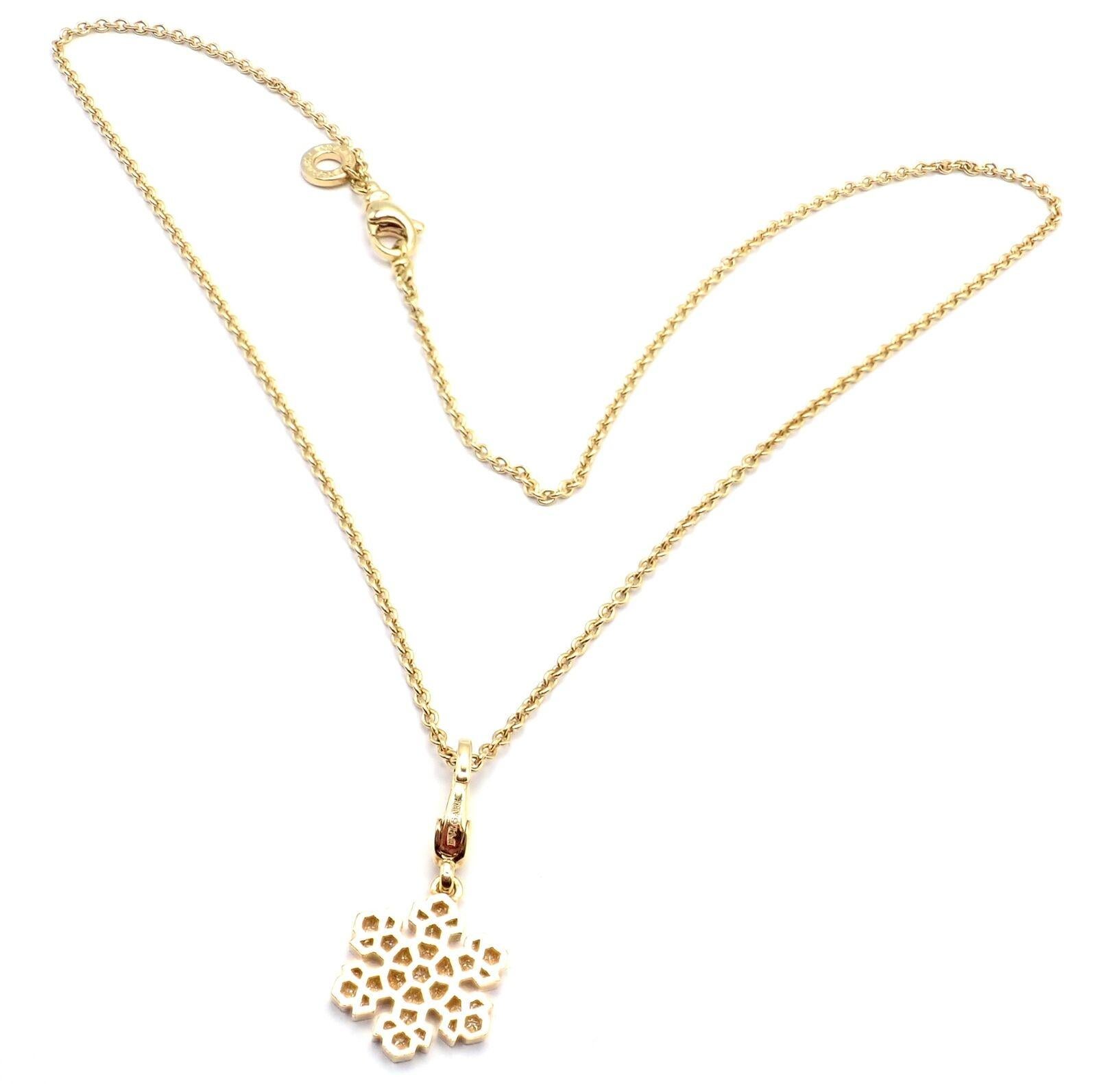Bulgari Fiocco di Neve Snowflake Diamond Yellow Gold Pendant Necklace For Sale 2