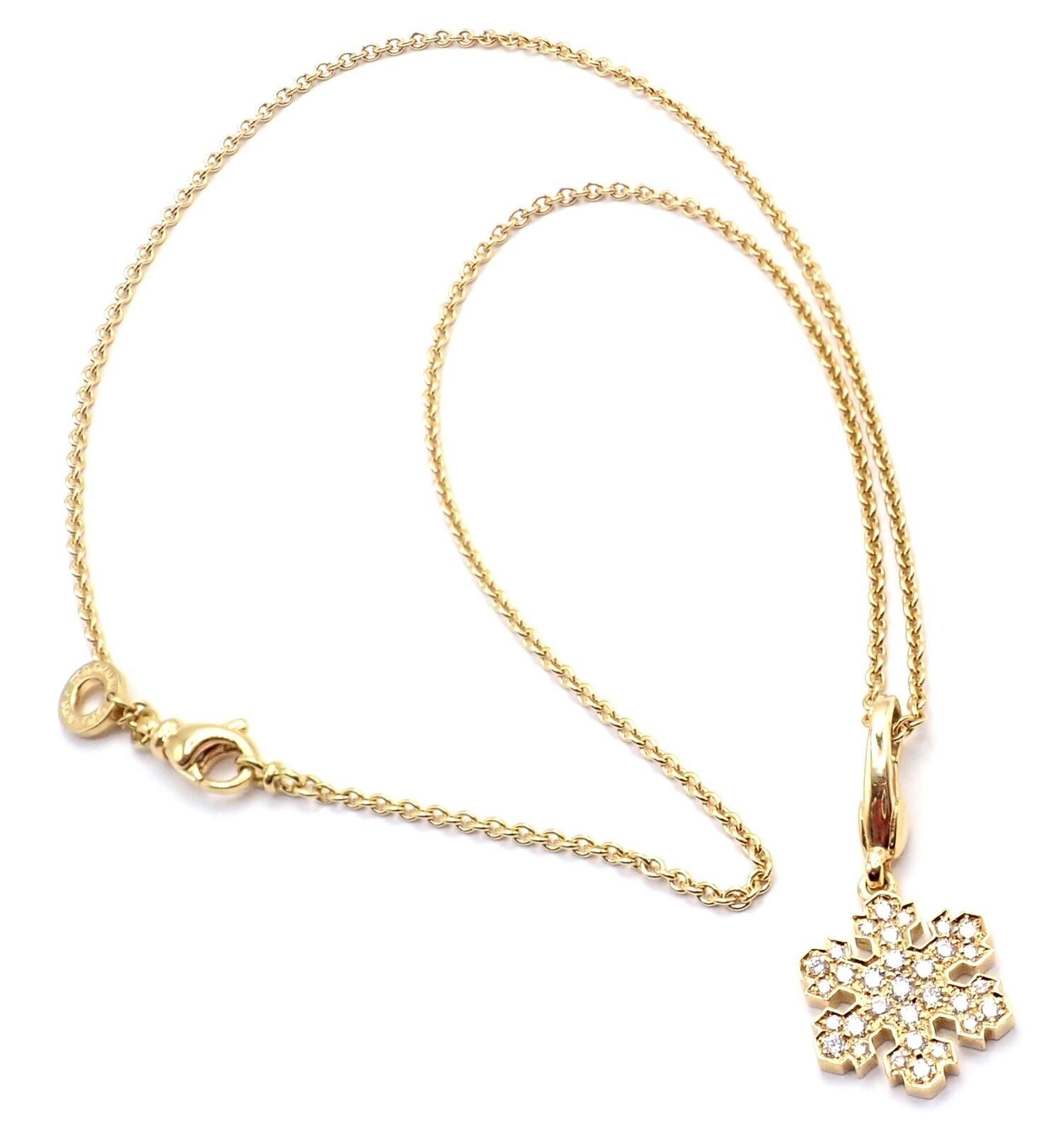 Bulgari Fiocco di Neve Snowflake Diamond Yellow Gold Pendant Necklace For Sale 3