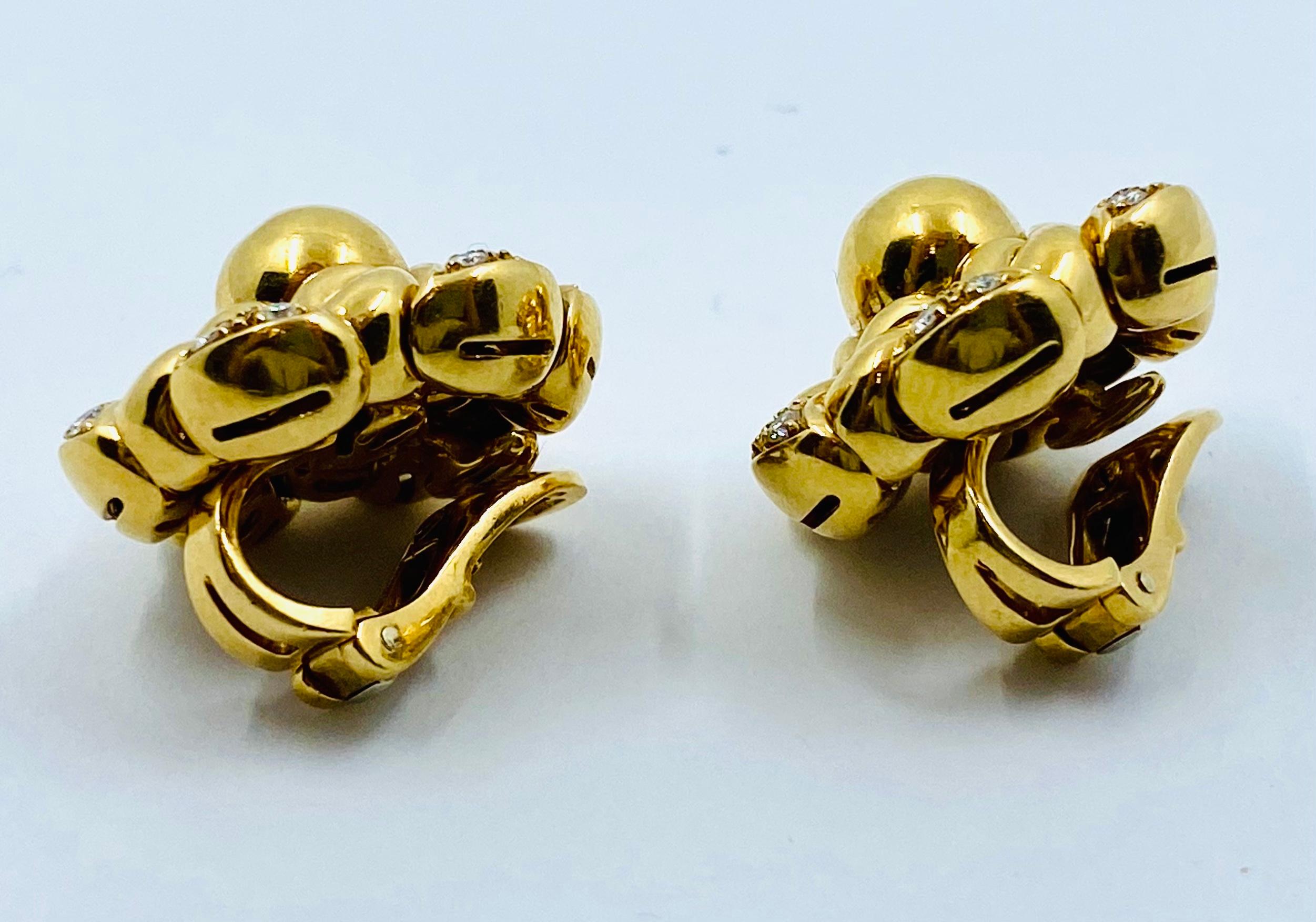 Bulgari Floral Earrings  In Excellent Condition For Sale In Beverly Hills, CA