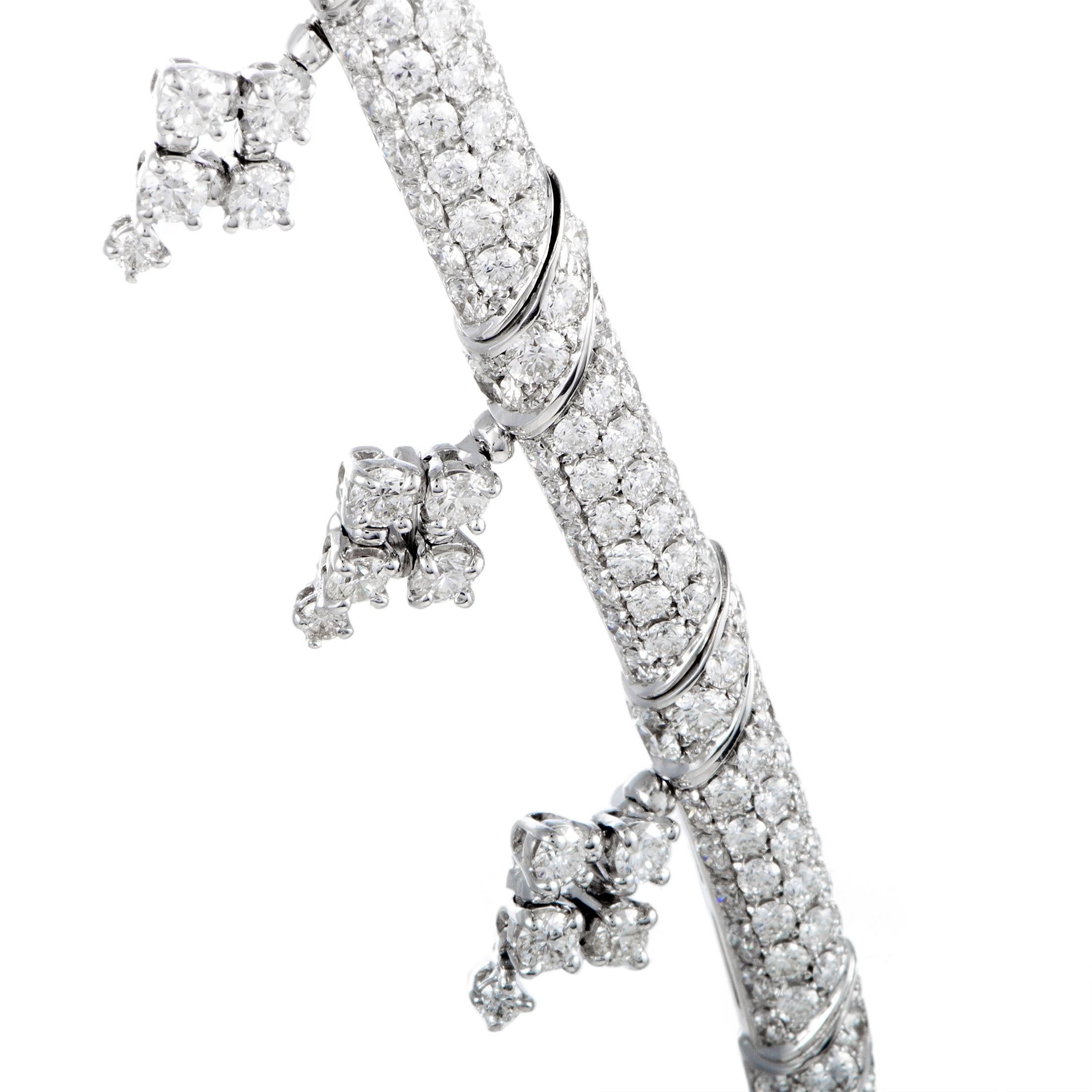 Bulgari Full Diamond Pave and Emerald White Gold Flower Pendant Necklace In New Condition In Southampton, PA