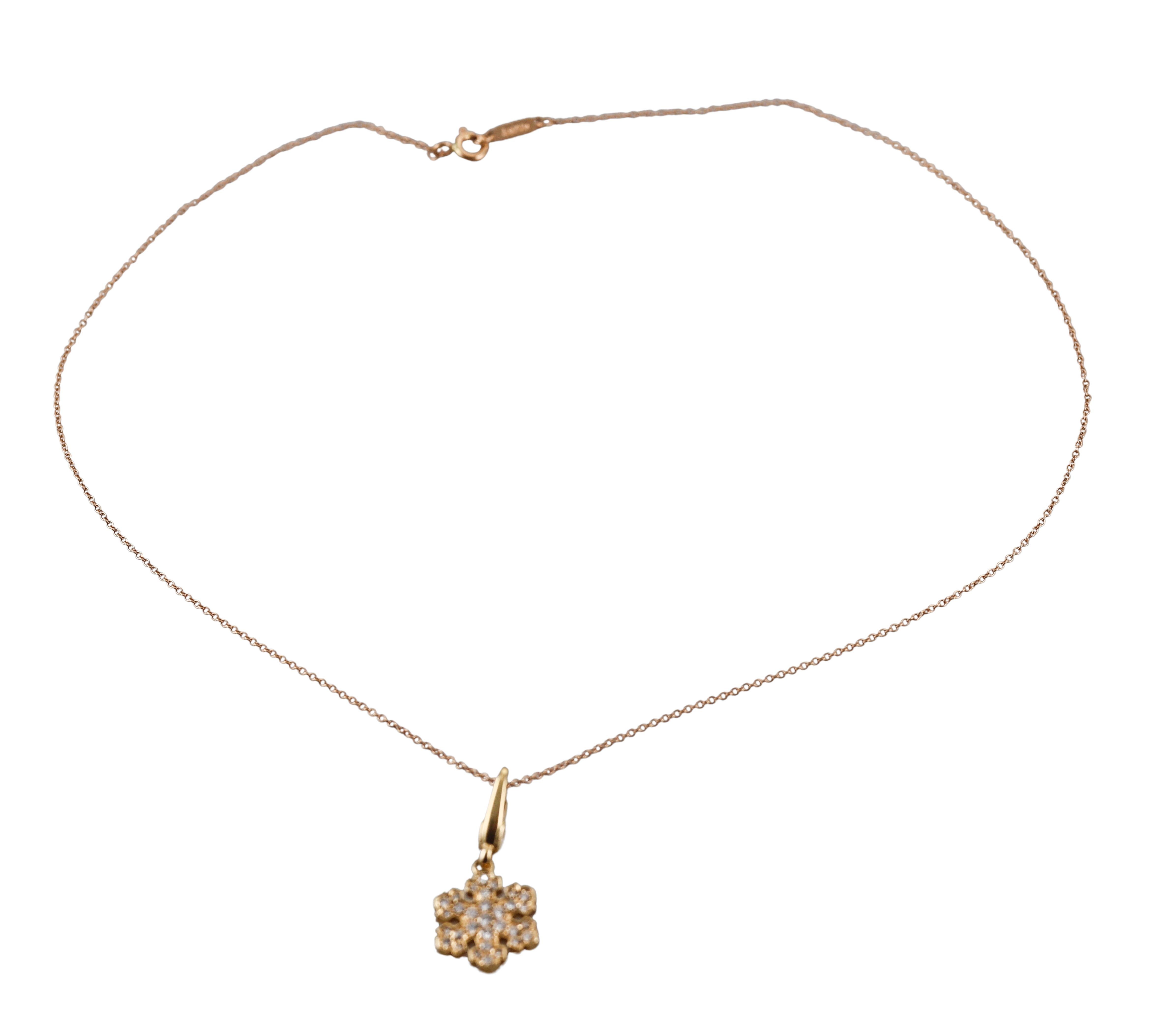 Bulgari Gold-Diamant-Schneeflocken-Charm-Anhänger an Tiffany & Co Kette Halskette (Rundschliff) im Angebot