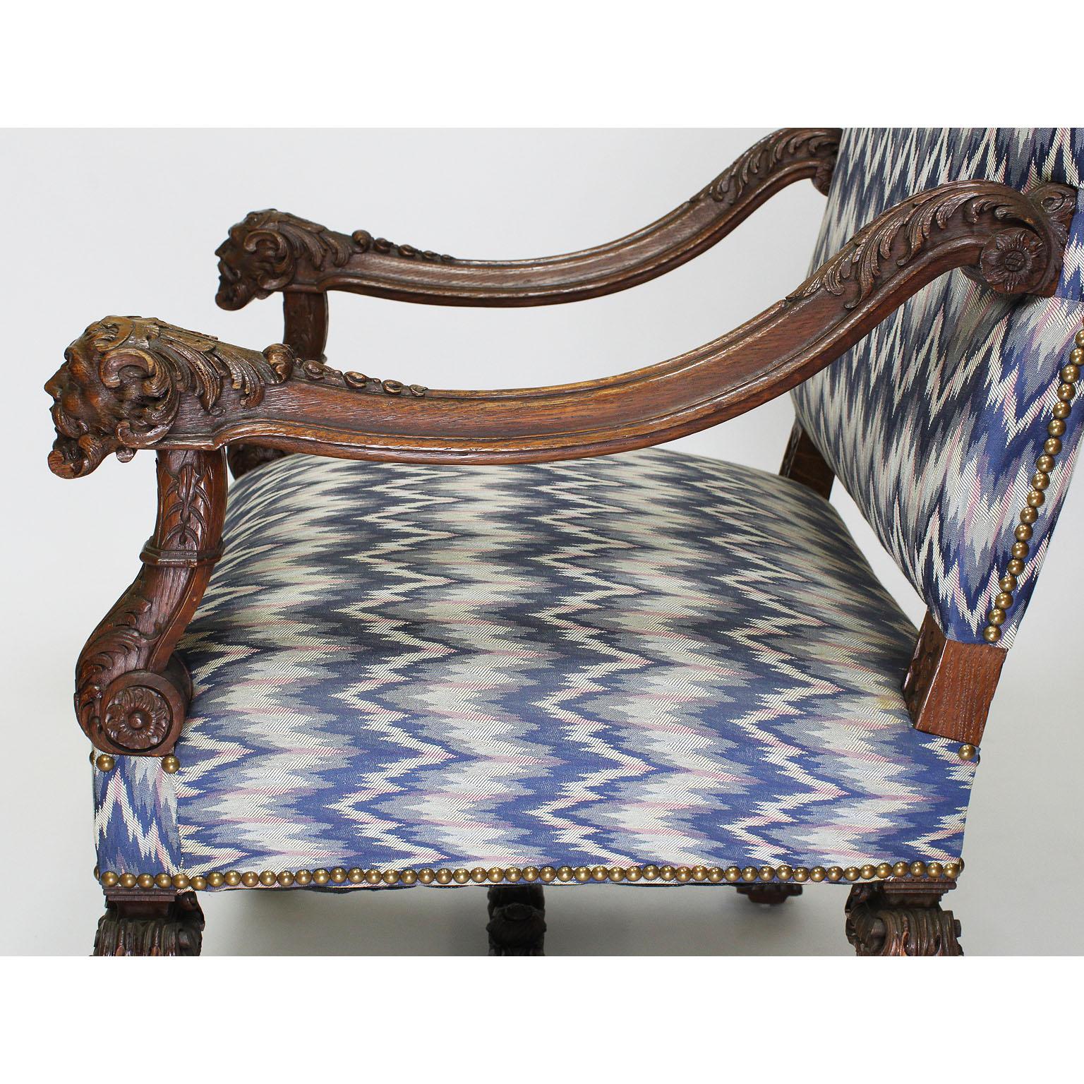 Élégant fauteuil trône de style baroque français Louis XIVdu 19ème siècle en noyer sculpté en vente 2