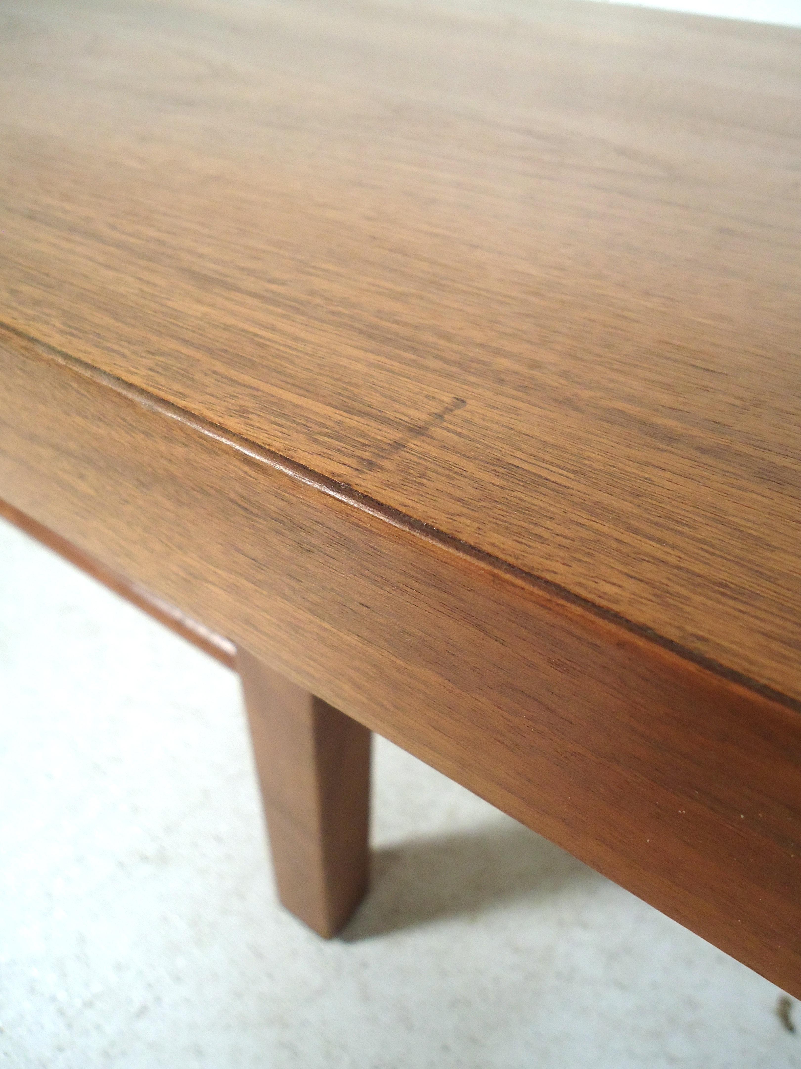 Mid-Century Modern Coffee Table For Sale 6