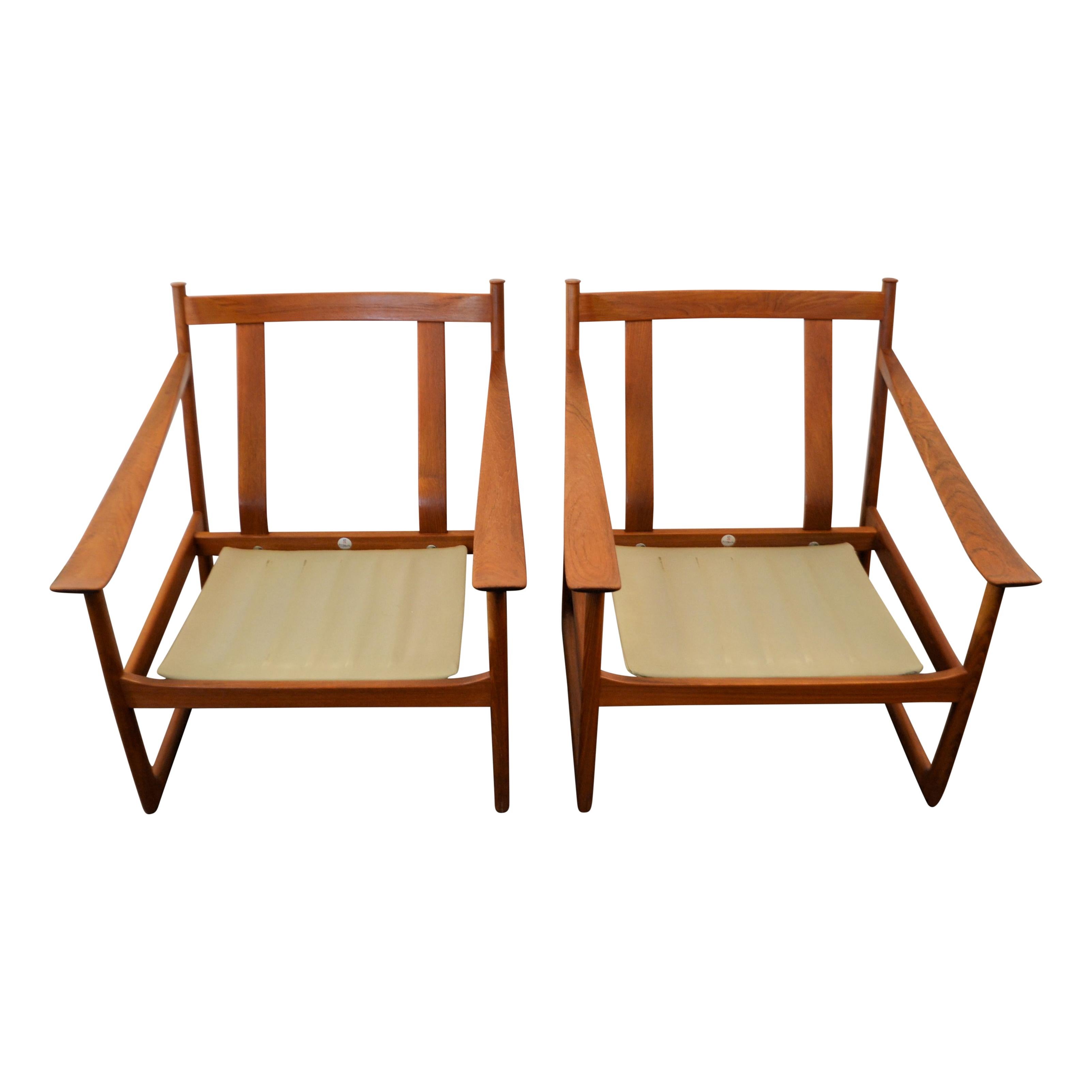 Vintage Peter Hvidt & Orla Mølgaard Nielsen FD-130 Teak Lounge Chairs For Sale 4