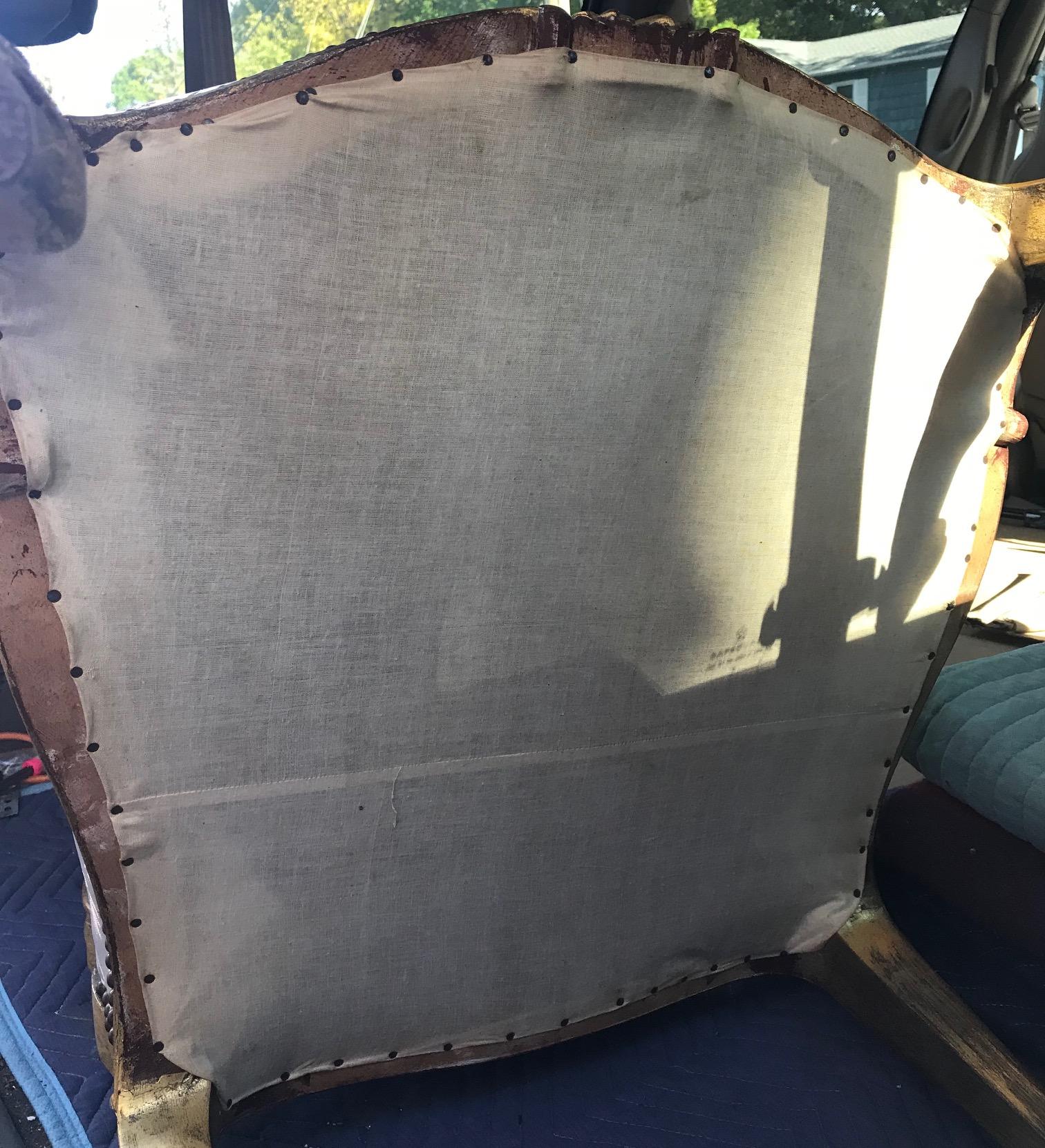 Sillón de madera dorada tallada estilo Luis XV Fauteuil en venta 7