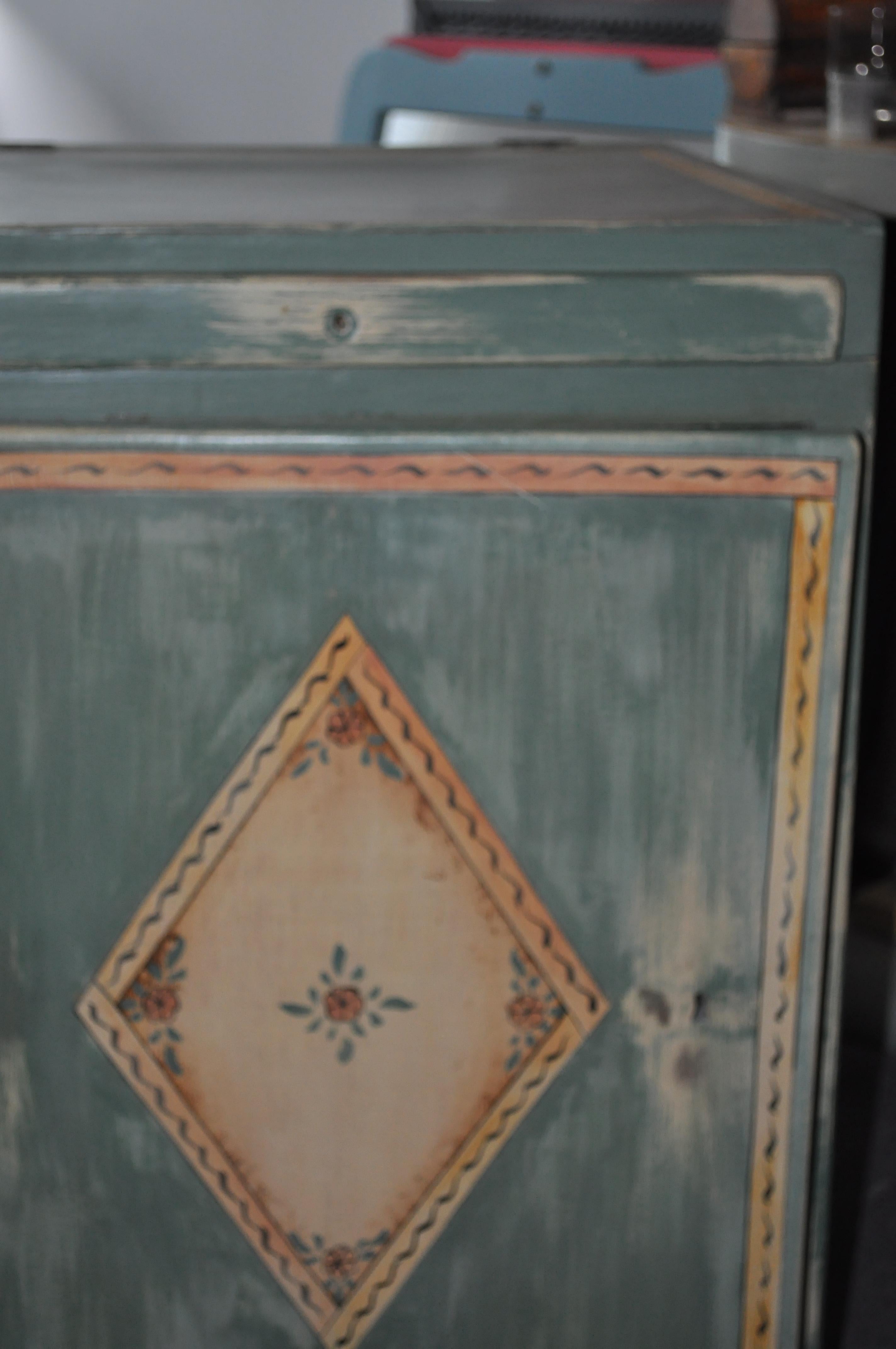 Antique hand painted washstand
This is a beautiful piece.
 