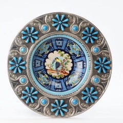 Ceramic and White Metal 'Alpaca' Toucans and Parrot Set of Plates