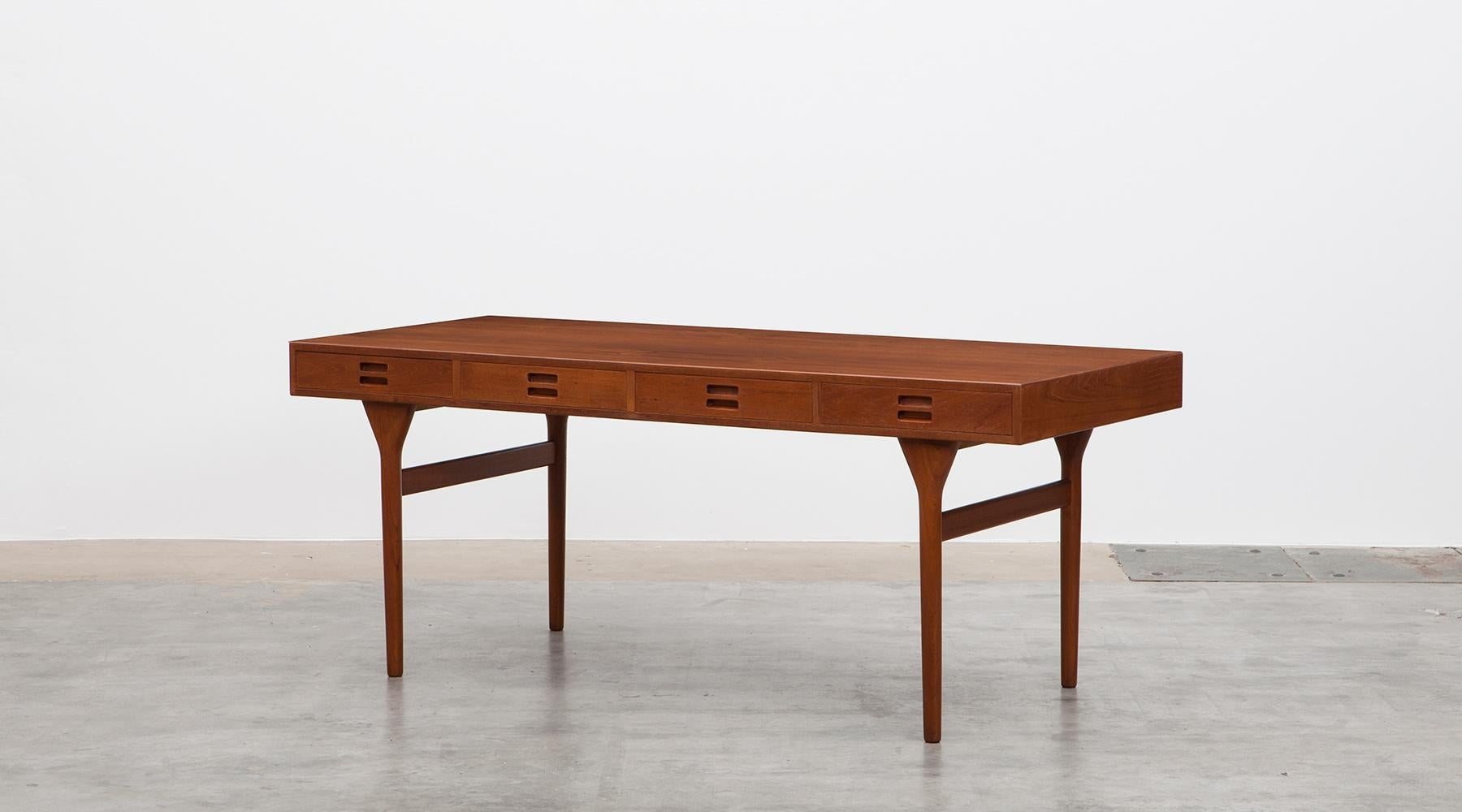 Teak desk by Nanna Ditzel, Denmark, 1960.

Very elegant desk from a rare series designed by Nanna Ditzel from 1960. The writing table in teak is beautifully produced and comes with 4 drawers. Each drawer has a handle which is elaborately inward.
