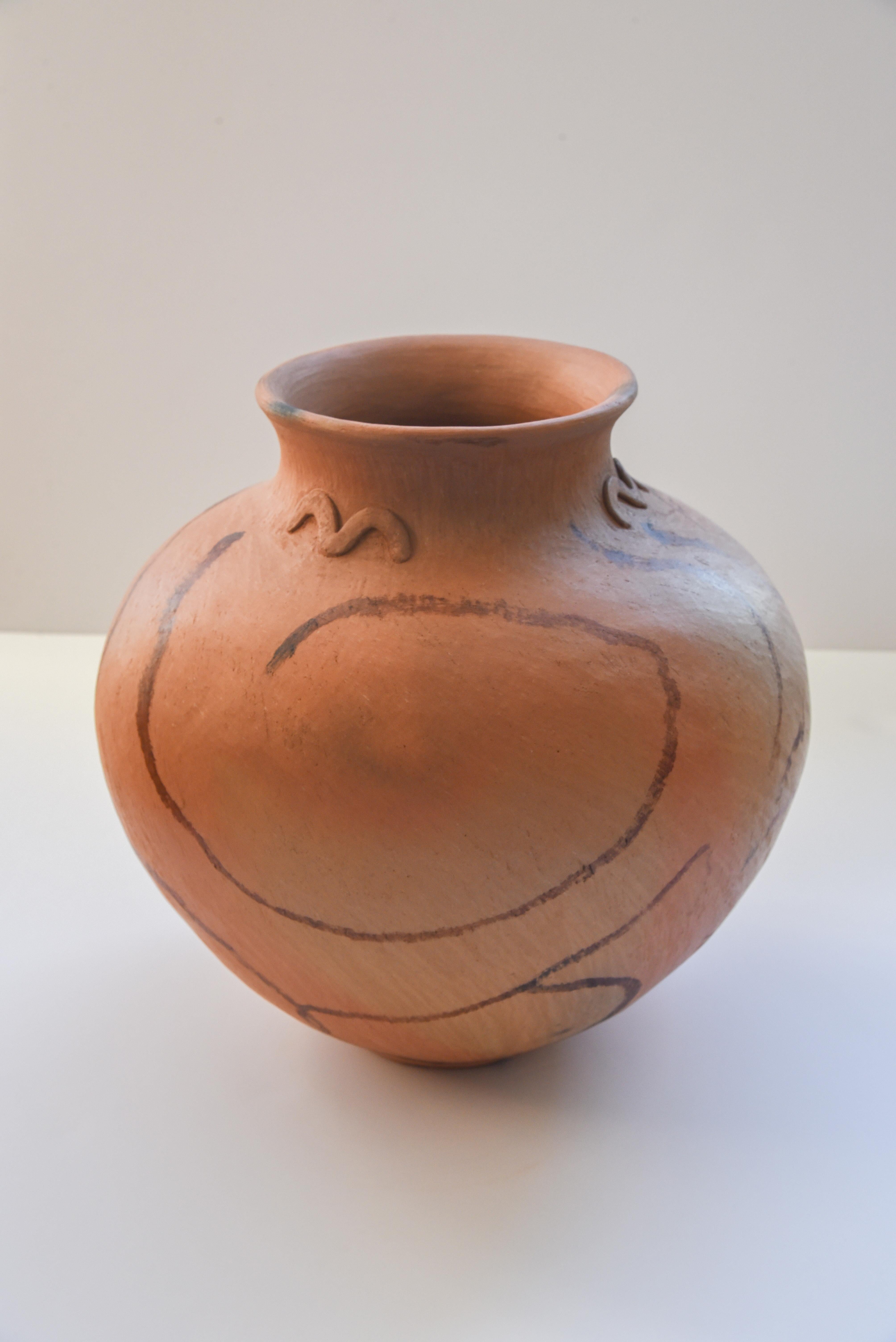 Rustikale mexikanische Vase, Volkskunst, handgefertigtes Keramikgefäß, Terrakotta-Oaxaca-Ton, Oaxaca-Ton (Mexikanisch) im Angebot