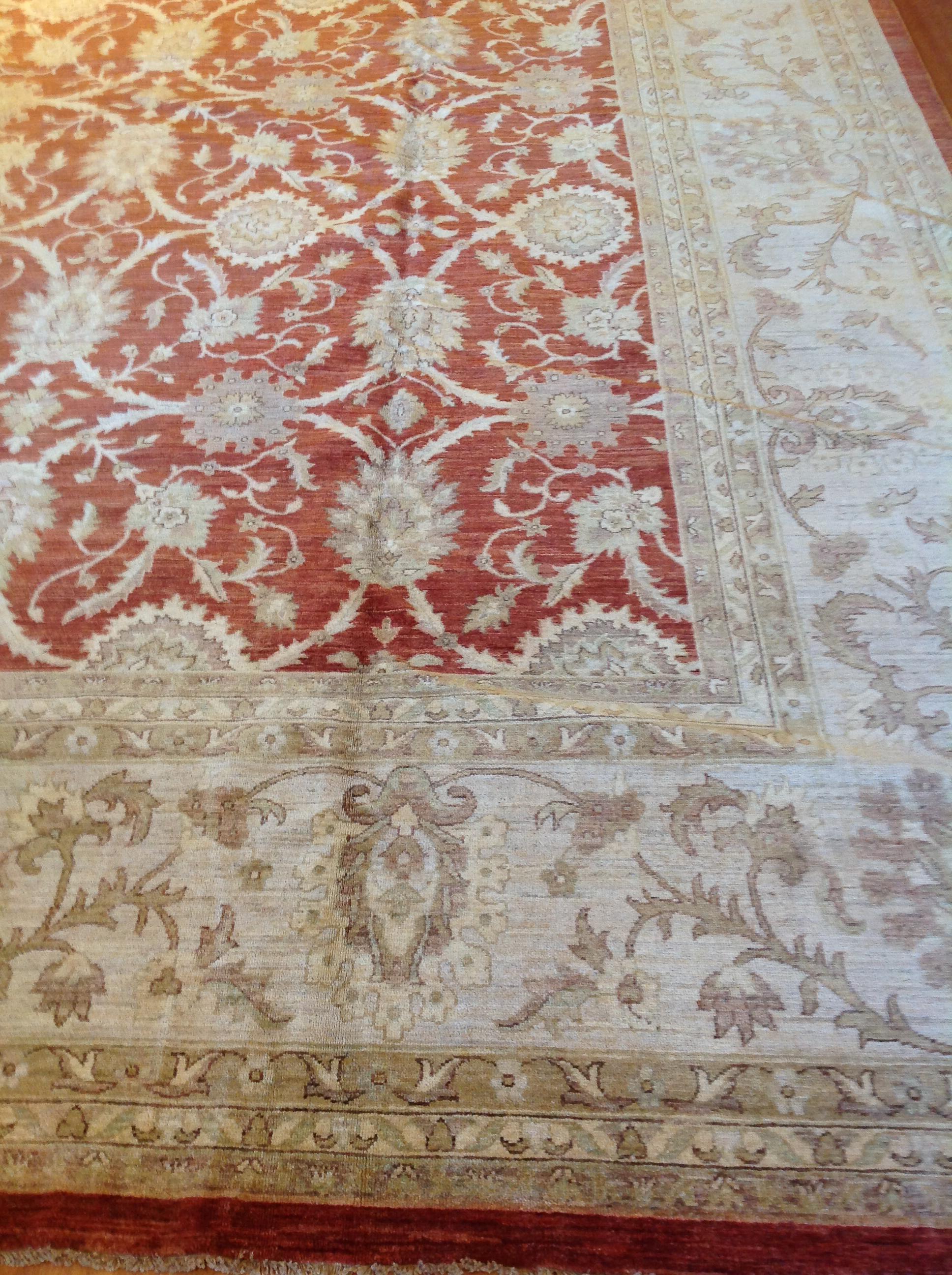 Traditional Pakistani Red Oblong Area Rug In New Condition For Sale In Los Angeles, CA