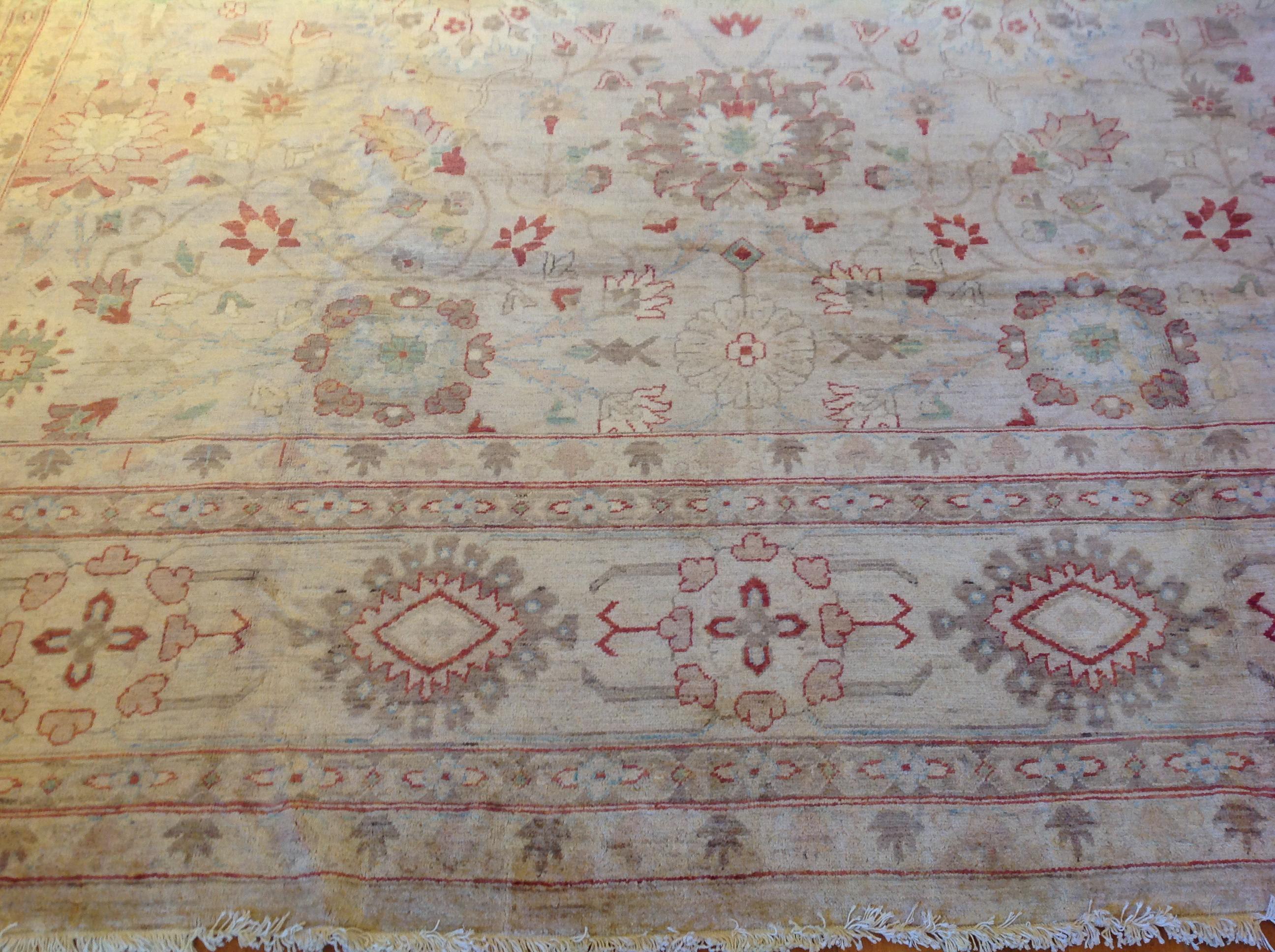 Contemporary Wool Area Rug with Traditional Pakistani Floral Design