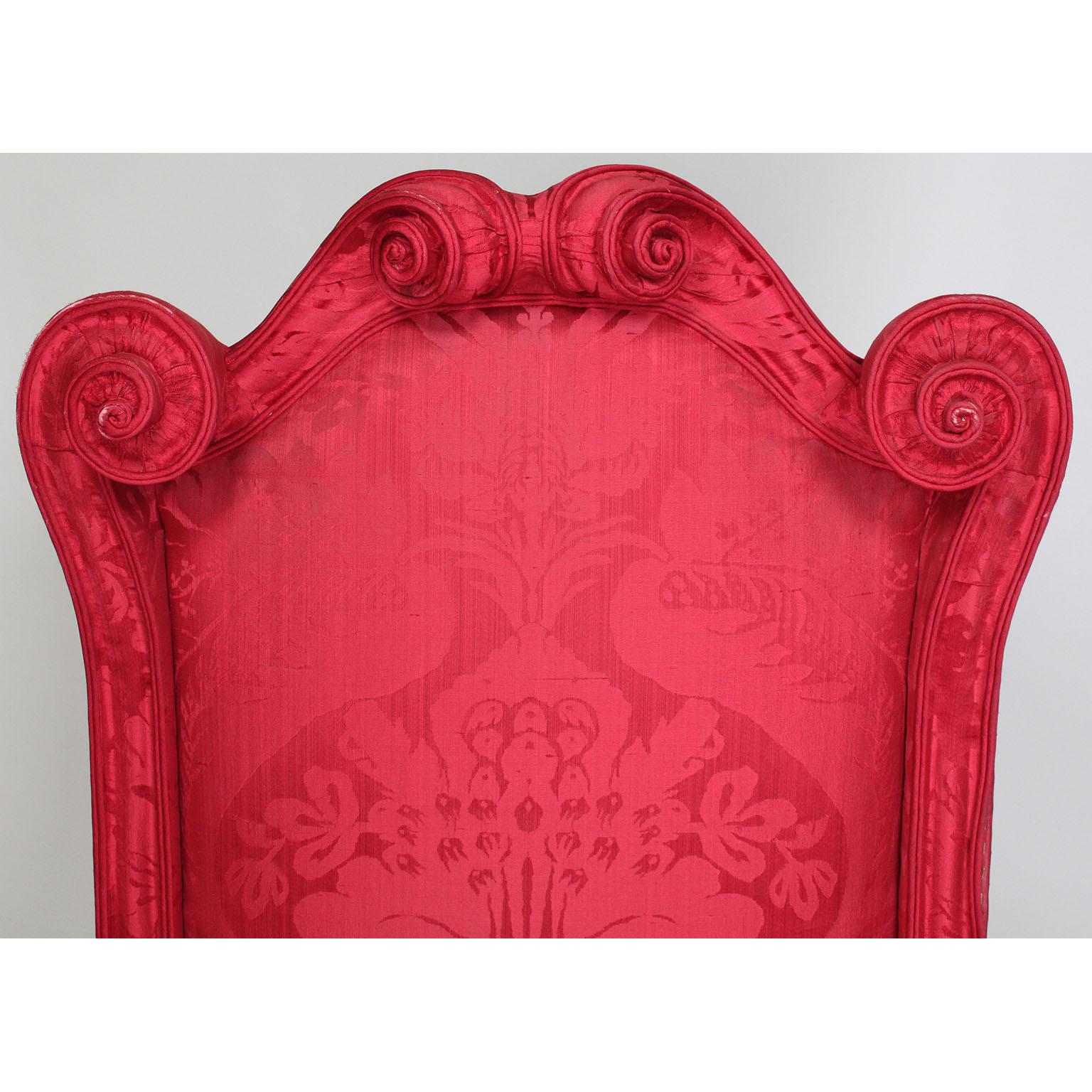 Sculpté Rare paire de fauteuils trônes anglais de style William & Mary en acajou du 19e siècle en vente