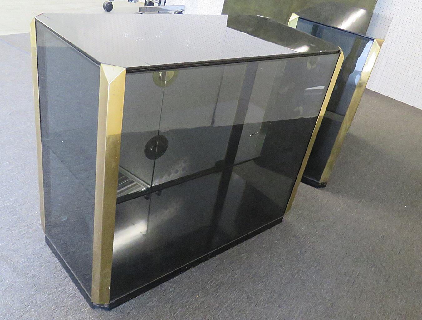 Pair of Mid-Century Modern Brass Willy Rizzo Display Vitrine Cabinets 3