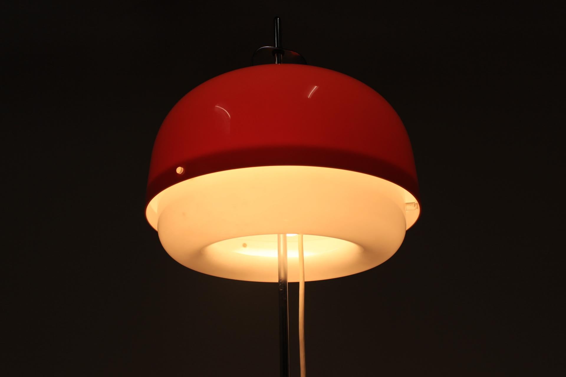 Design Floor Lamp / Harvey Guzzini / Meblo, 1970s (Chrom)