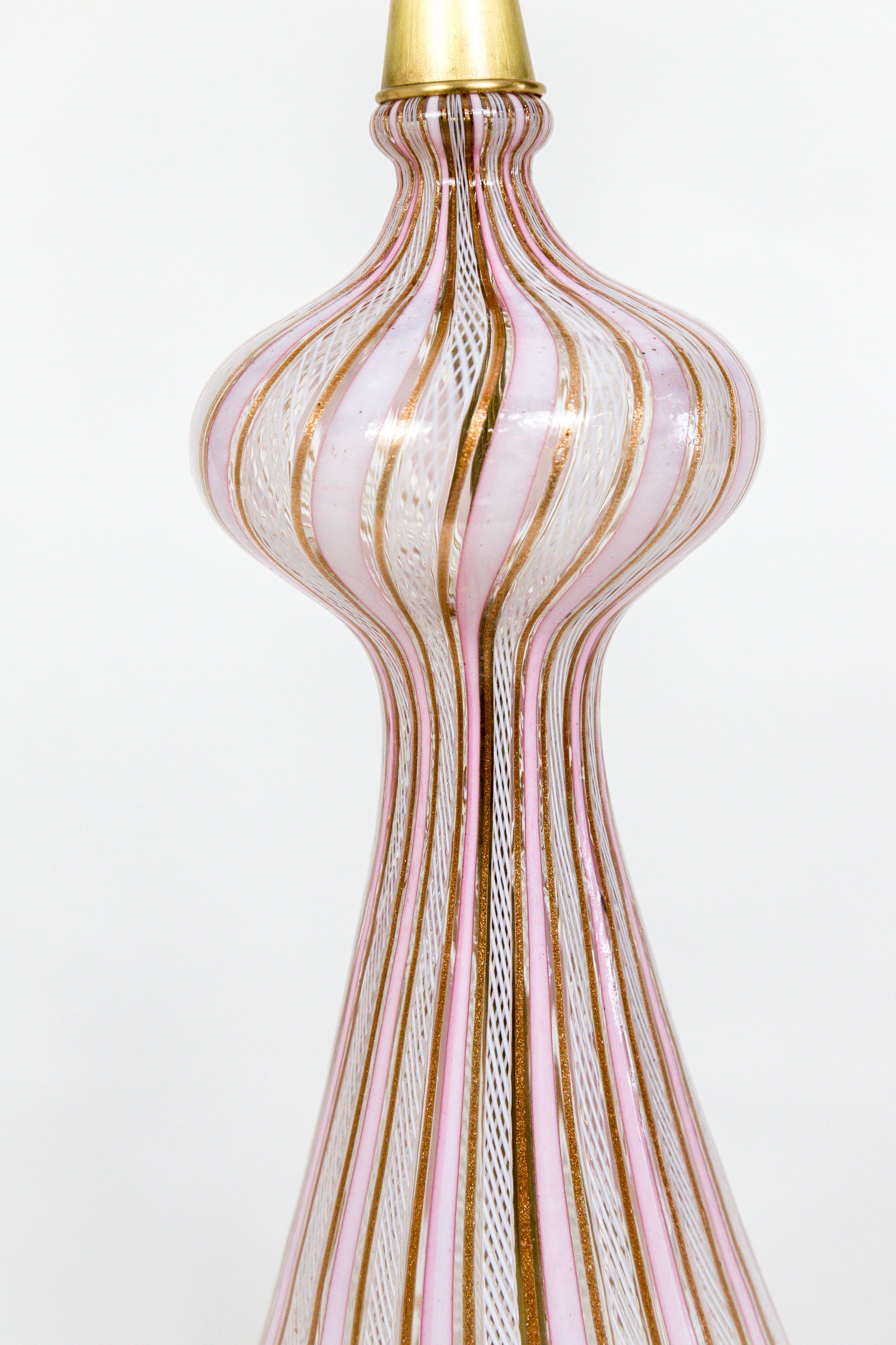 Pink Filigrana Aventurine Glass Murano Lamp In Excellent Condition In San Francisco, CA