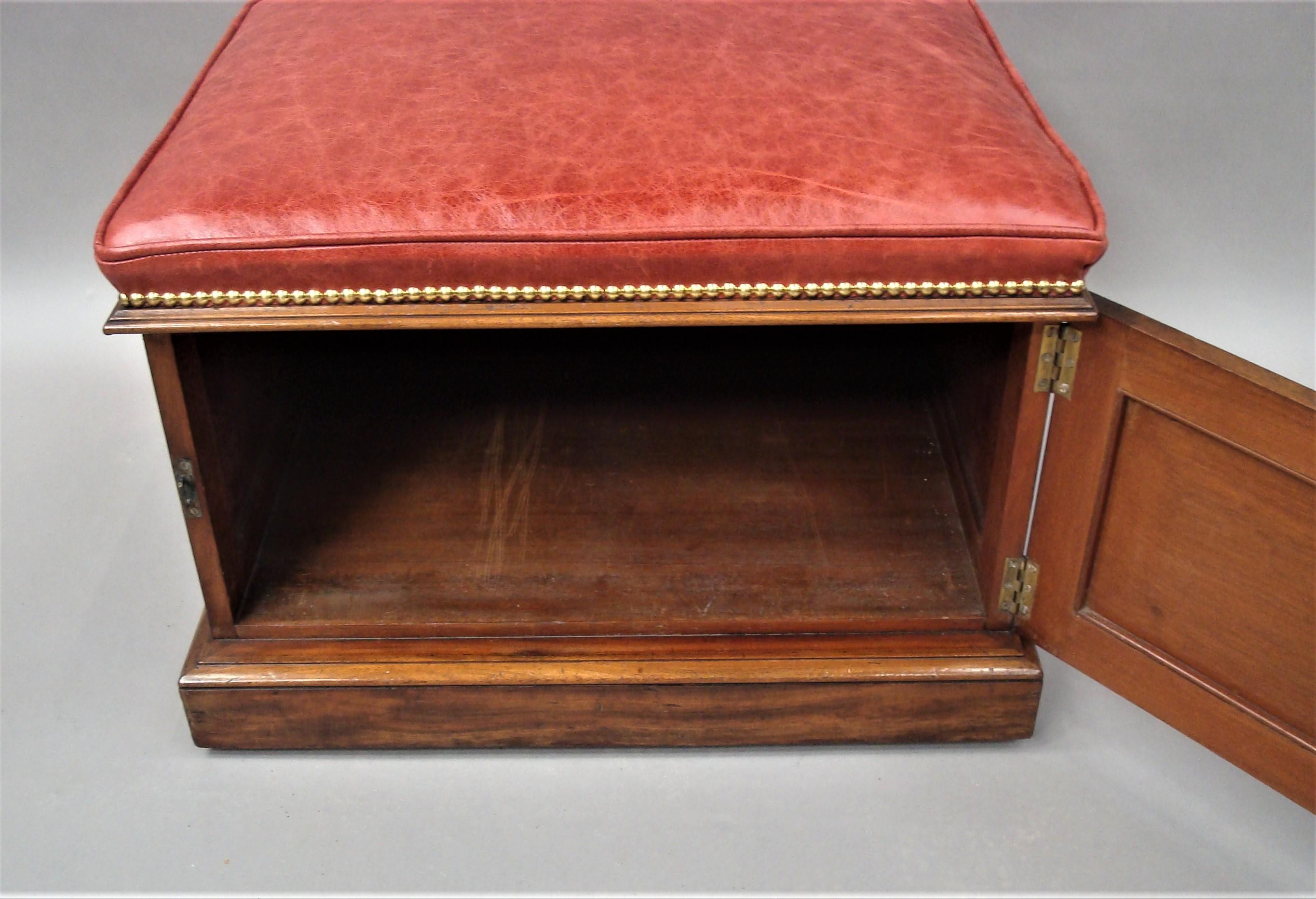 William IV Mahogany and Leather Box Stool In Good Condition In Moreton-in-Marsh, Gloucestershire