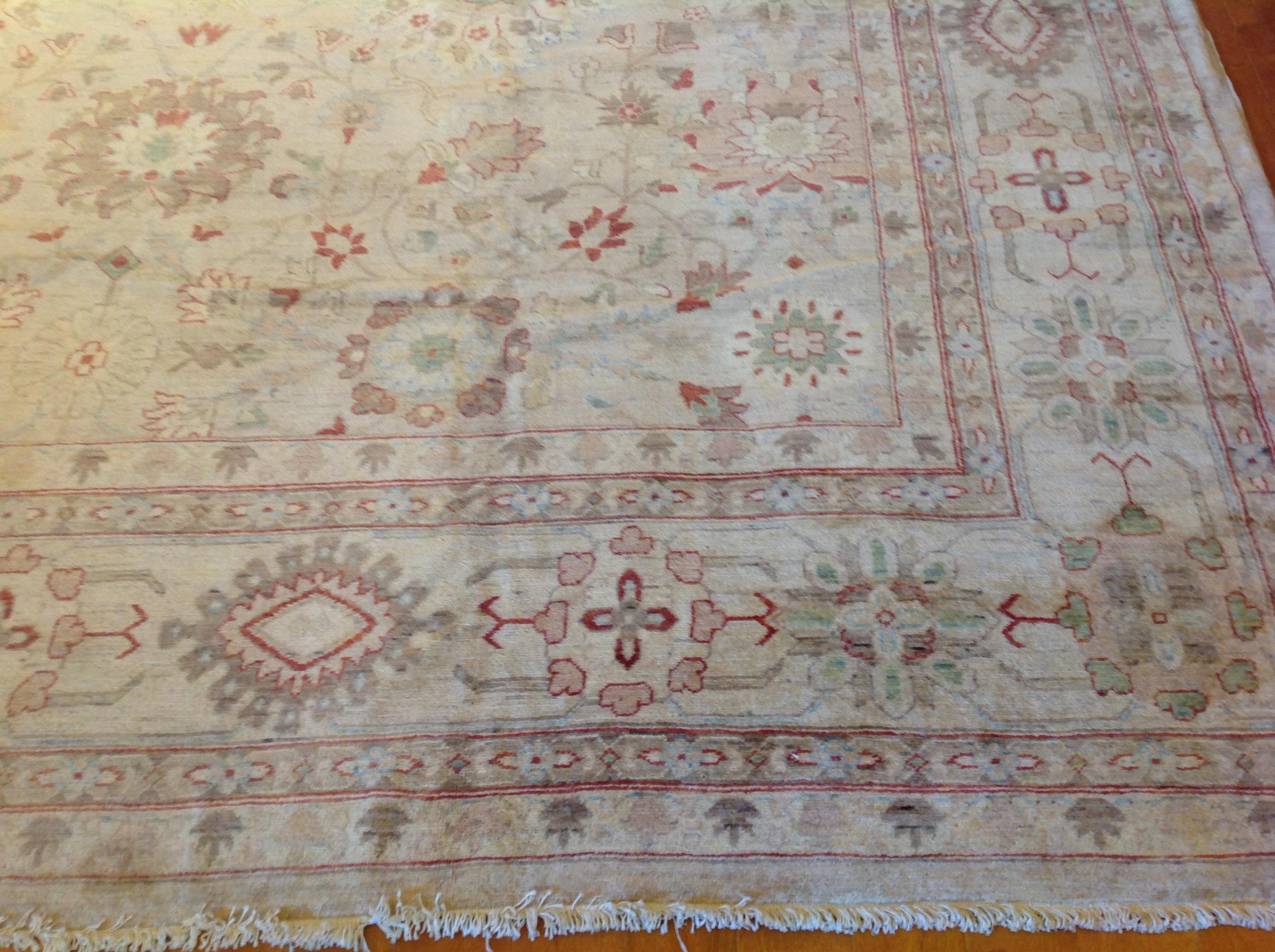 Wool Area Rug with Traditional Pakistani Floral Design 1