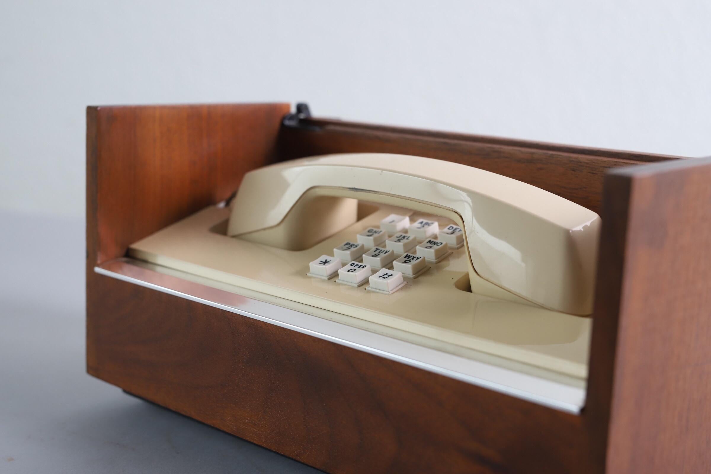 Late 20th Century 1970s General Electric Telephone