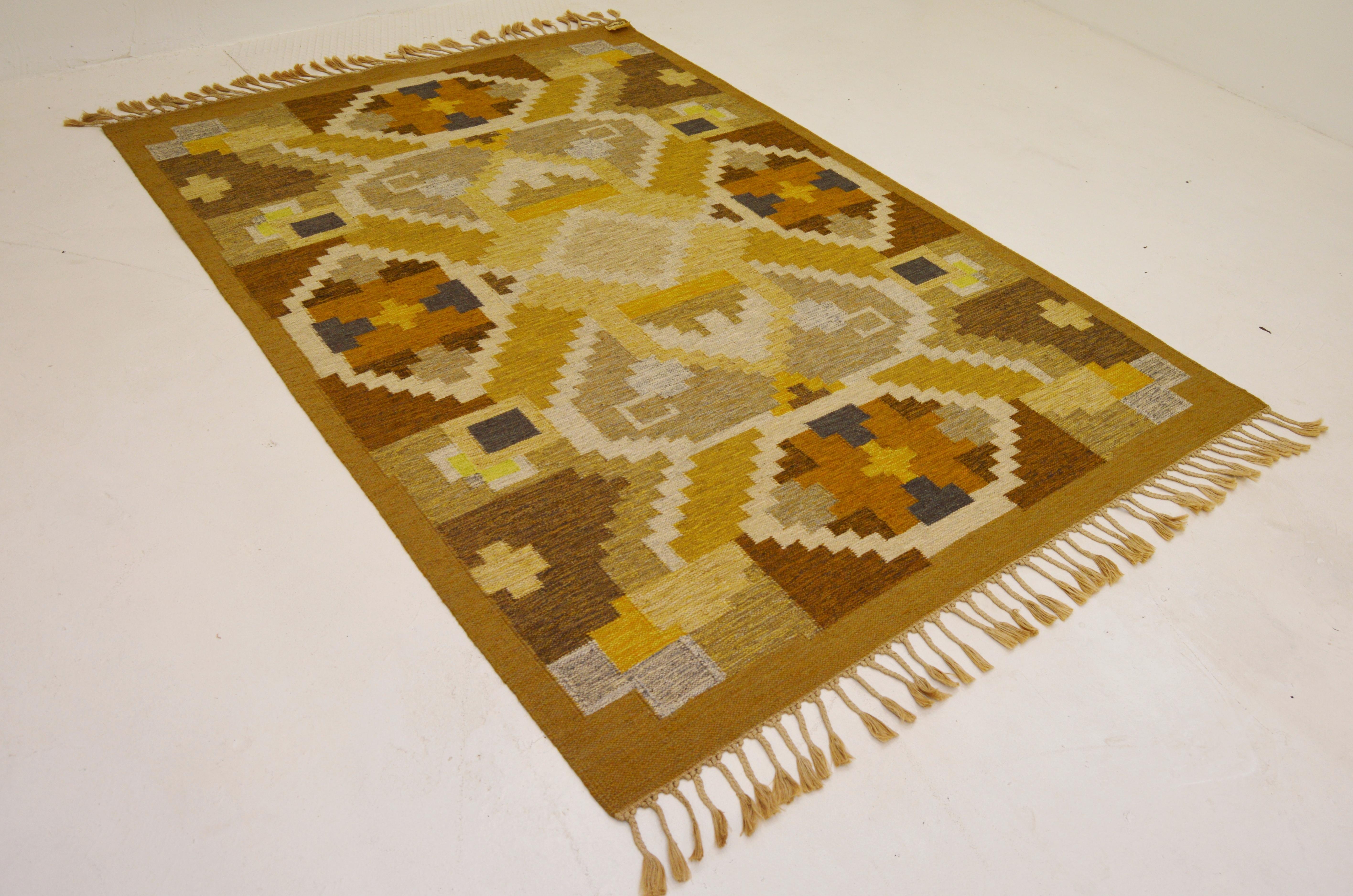 Swedish Röllakan Rug Signed IS Ingegerd Silow  For Sale 1