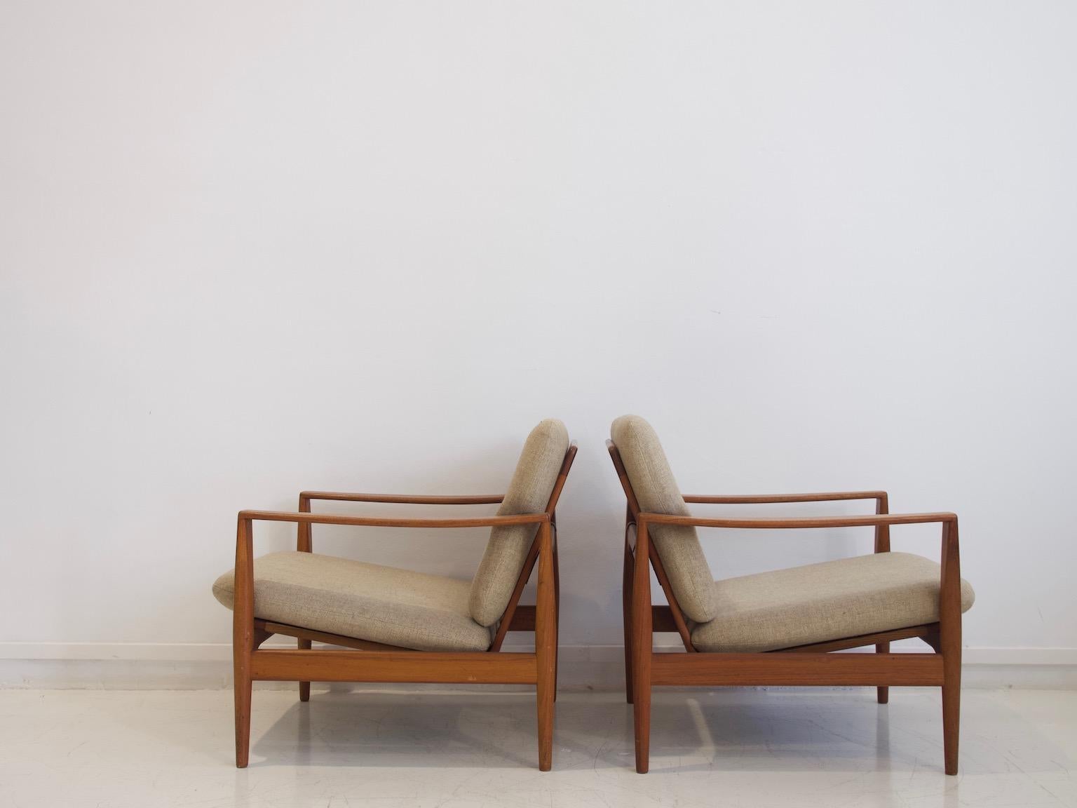 Pair of Illum Wikkelsø Teak Model EK Armchairs with Fabric Upholstery 1