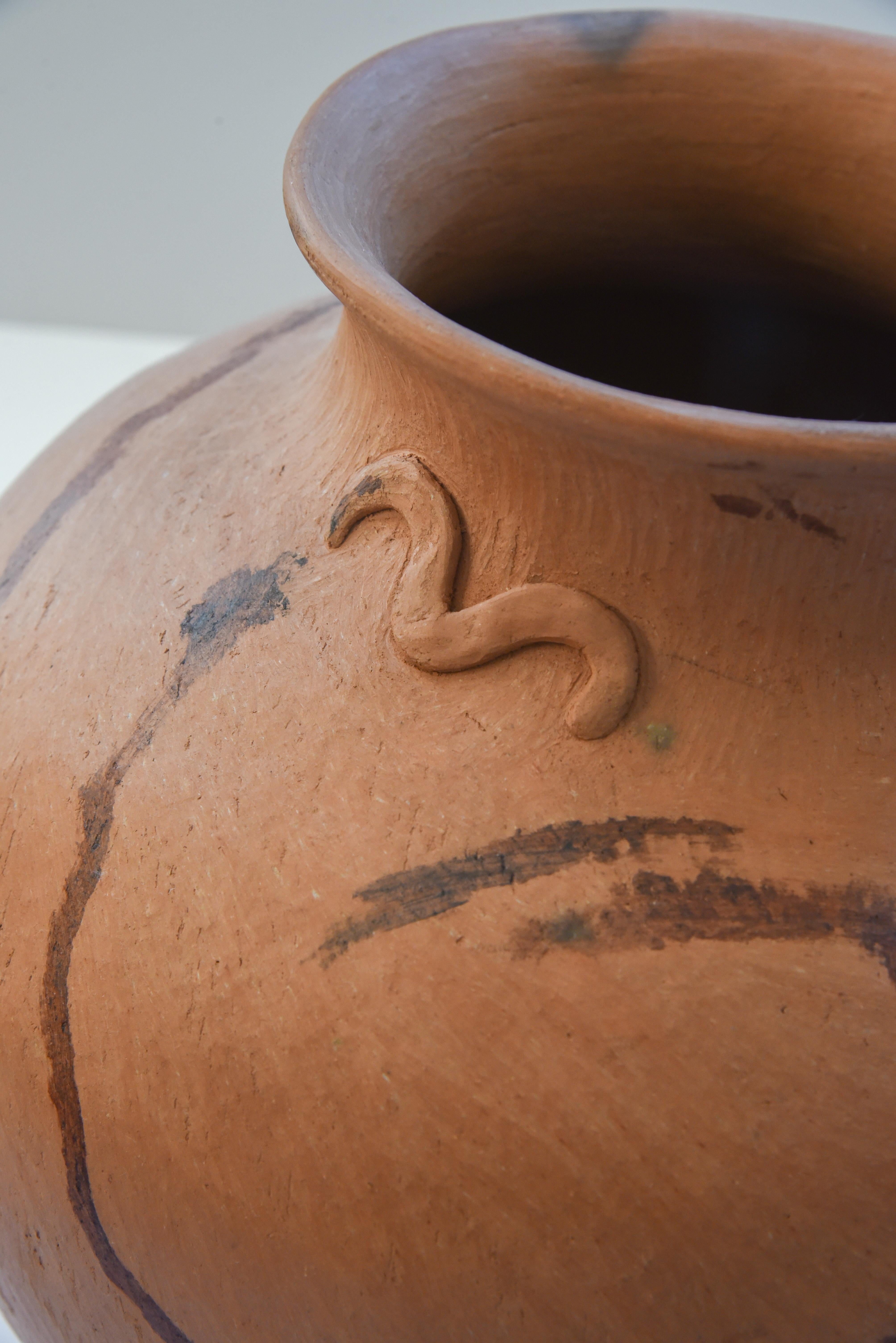 Mexican Rustic Vase Folk Art Handmade Ceramic Vessel Terracotta Oaxaca Clay In Excellent Condition For Sale In Queretaro, Queretaro