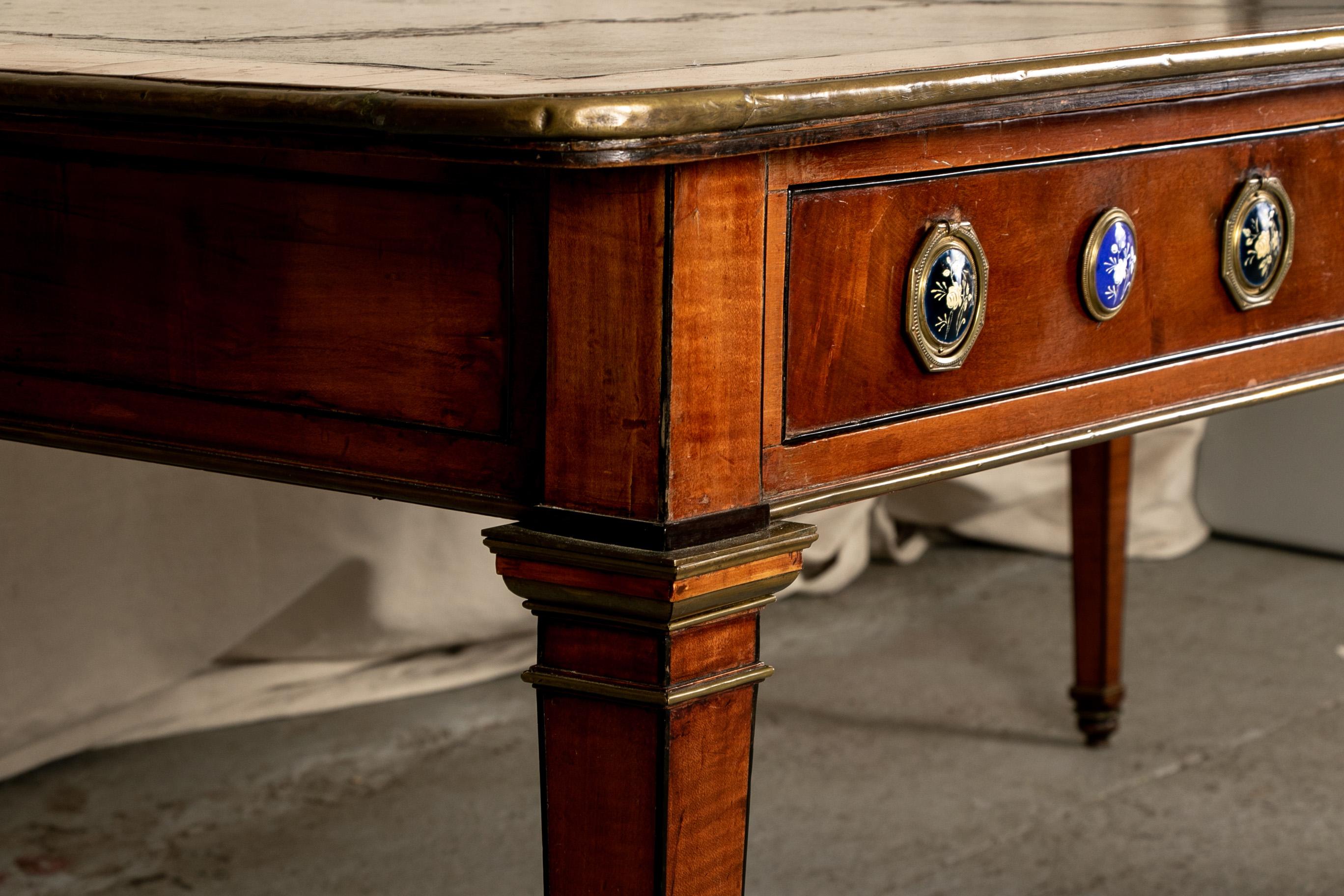 19th Century Large Continental Leather Top Walnut Desk 3
