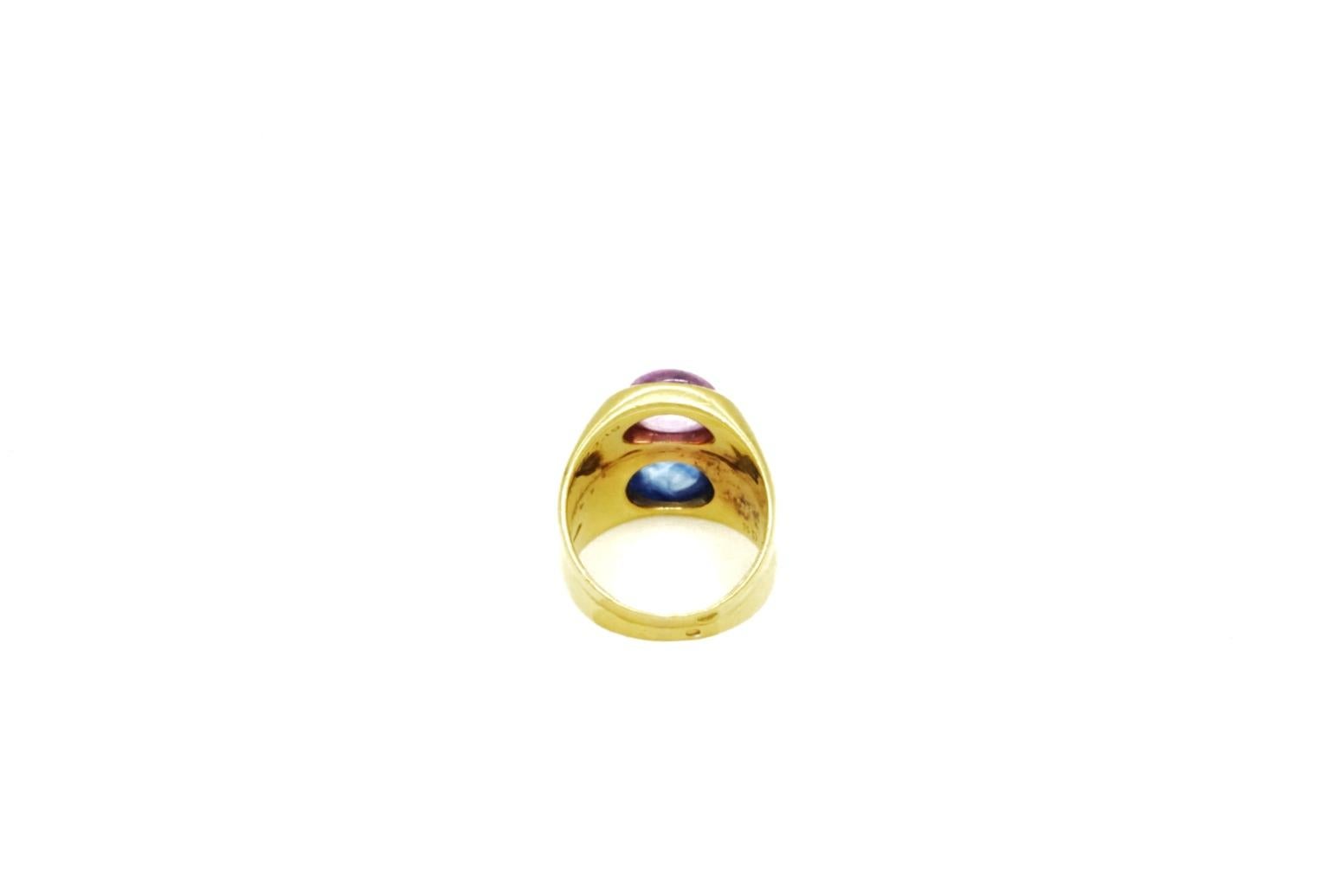 Cabochon Bulgari Gold Ring with Blue and Pink Sapphire For Sale