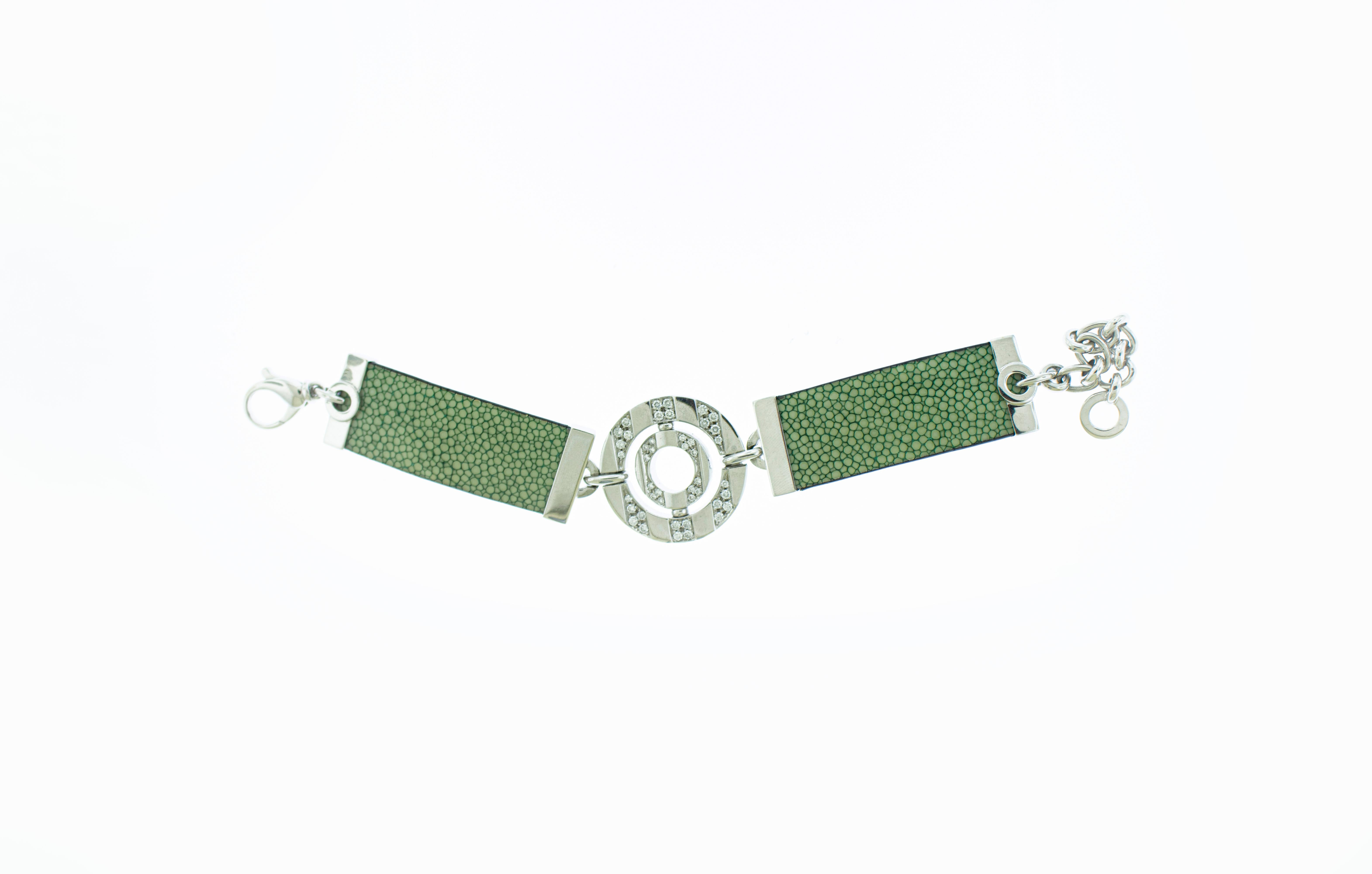 Women's Bulgari Green Stingray Leather Diamond 18 Karat White Gold Necklace Bracelet Set
