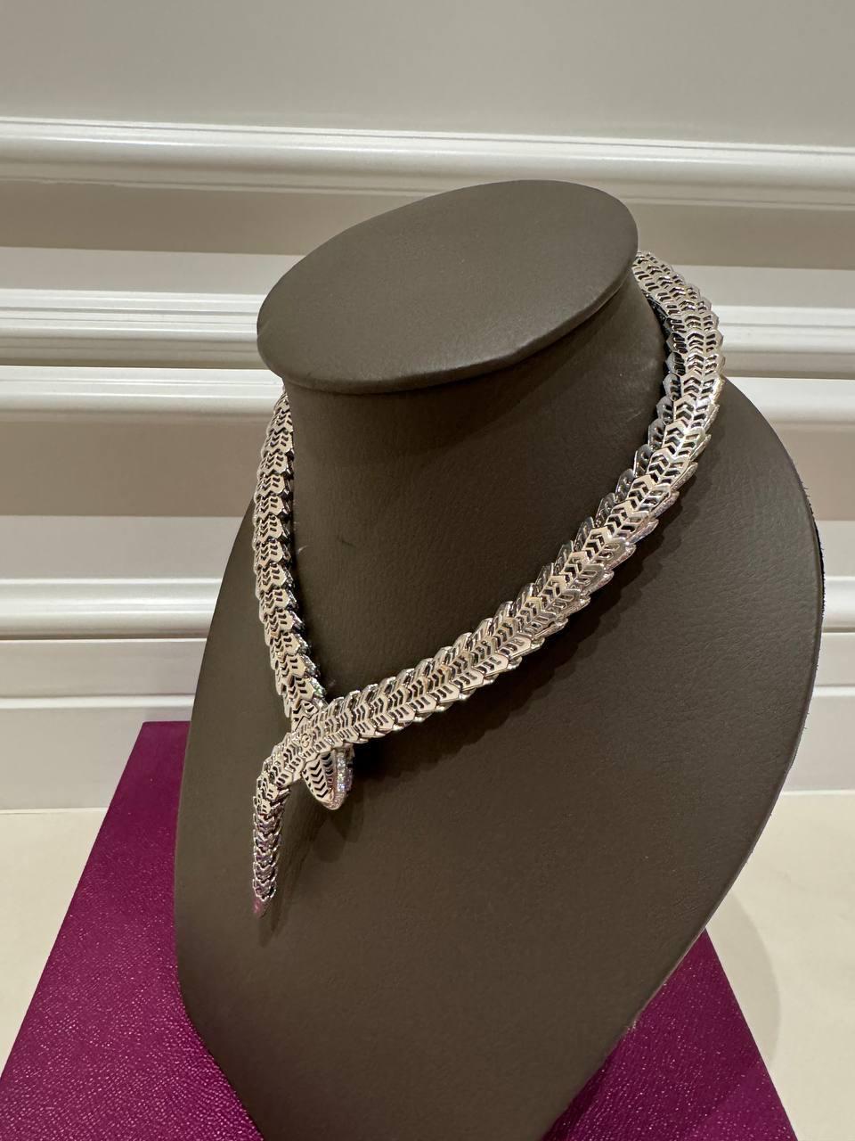 da uomo o donna Collana Serpenti di Bulgari Alta Gioielleria in oro bianco 18 carati e 75 carati di diamanti in vendita