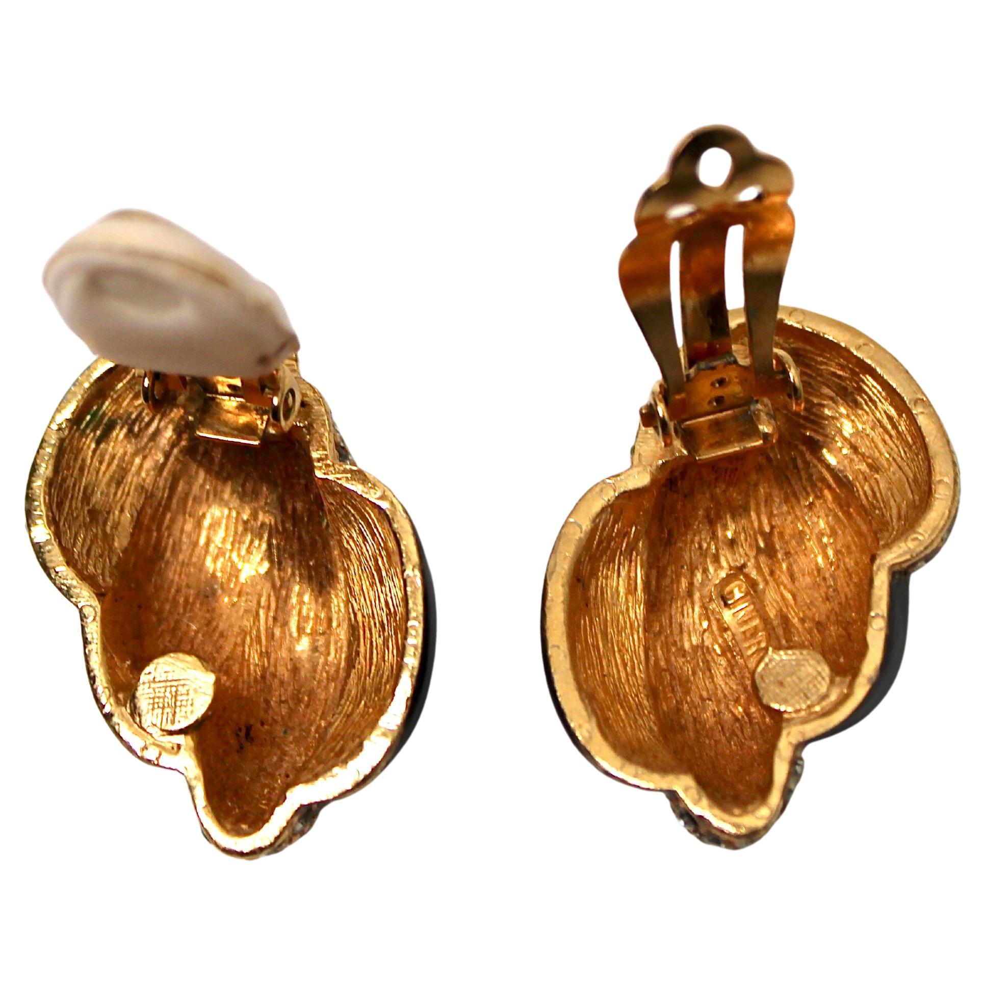 Orecchini a clip con smalto nero placcati in oro 18k di ispirazione bulgara, circa anni '70 in vendita 2