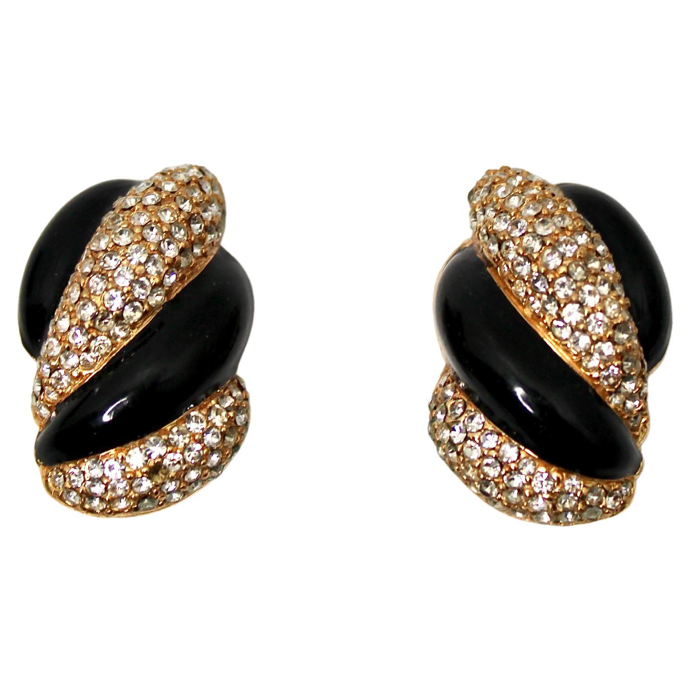 Orecchini a clip con smalto nero placcati in oro 18k di ispirazione bulgara, circa anni
70