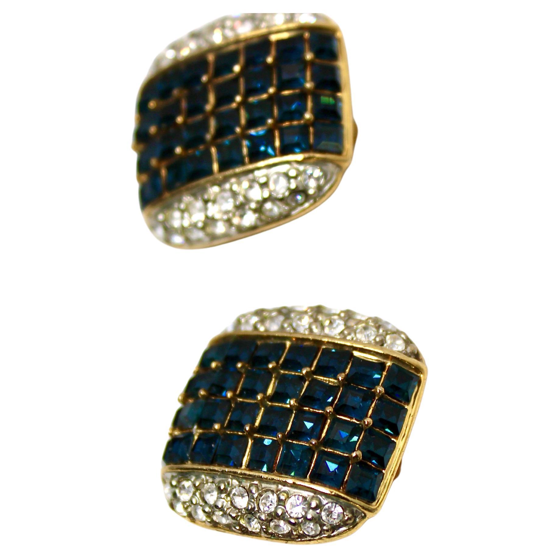 Orecchini a clip con zaffiro placcati in oro 14k ispirati a Bulgari, circa anni '70 in vendita 2