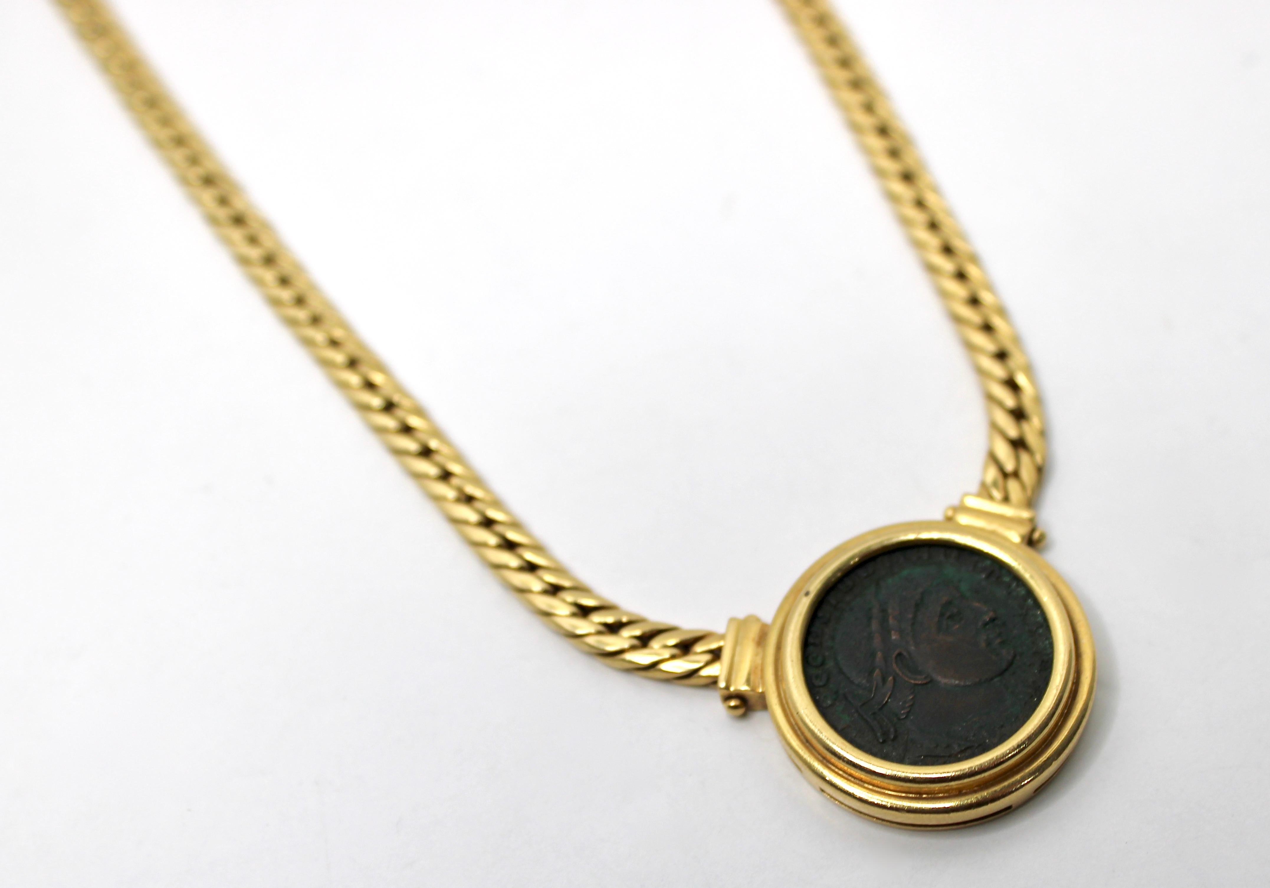 Bulgari Inspired Monete 18k Yellow Gold Roman Coin Pendant Necklace circa 1970s im Angebot 2
