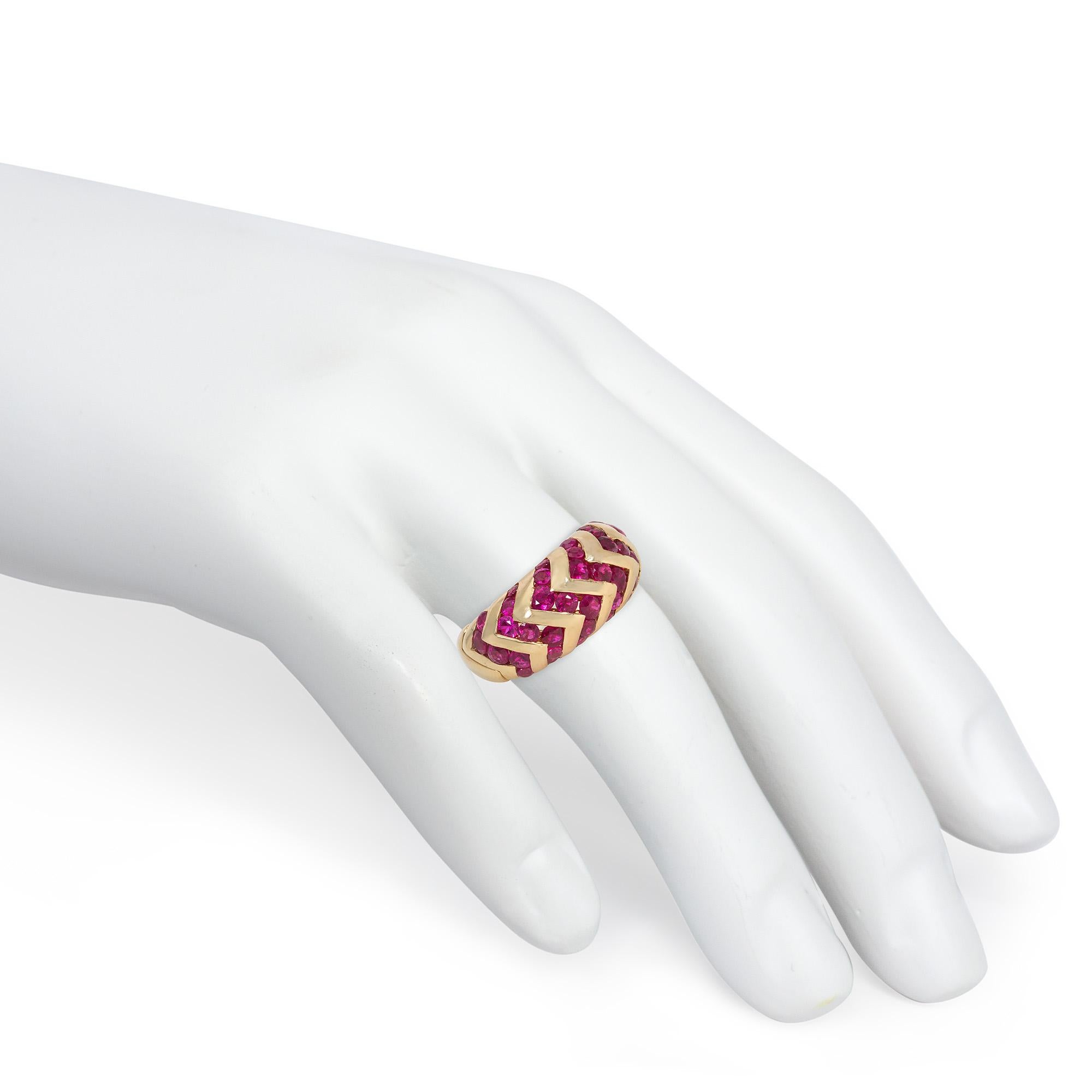 Bulgari, Italy Estate Gold and Ruby Bombe Ring of Zig Zag Design In Good Condition For Sale In New York, NY