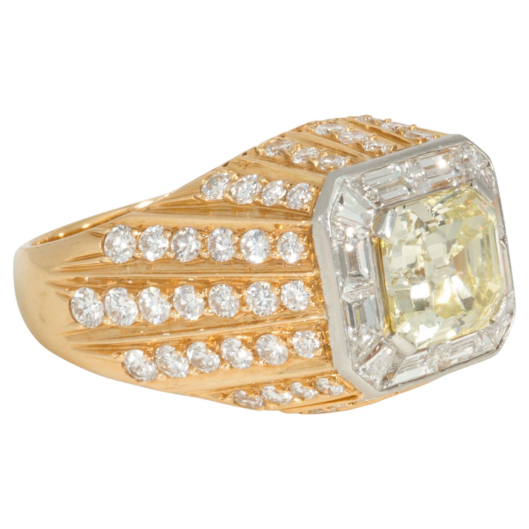 Bulgari, Italy Estate Natural Fancy Yellow Diamond and Gold Cocktail Ring For Sale