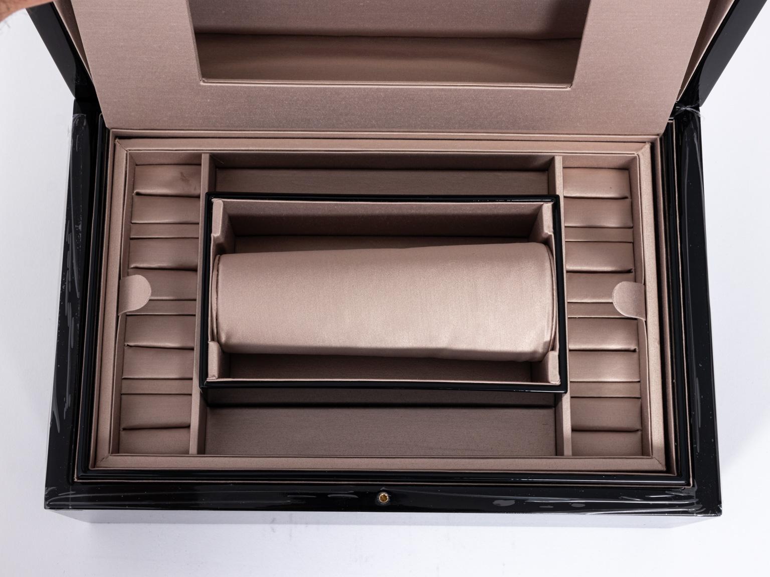 Italian Bulgari Lacquer Large Presentation Box