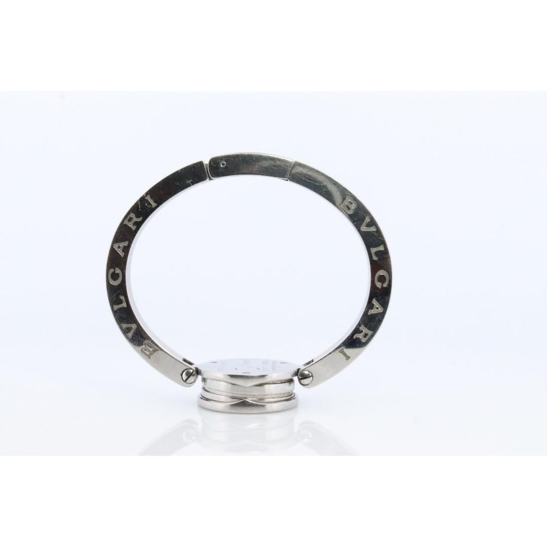 Vintage from the 1950s
Band material: Stainless steel
Materials: Stainless steel
Power: Battery

Readout: Analog

Genuine Bulgari Ladies Watch

B.Zero1 BZ 22 S Bangle Watch.

22mm case

Condition: Shows some scratches and signs of wear.