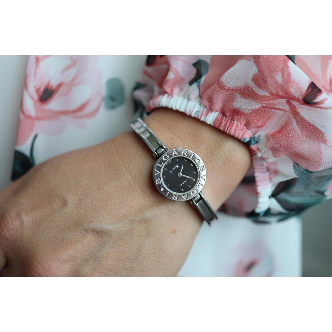 Bulgari Ladies Watch. Vintage Bulgari BVLGARI B Zero 1 BZ 22 S Bangle Wristwatch For Sale 5