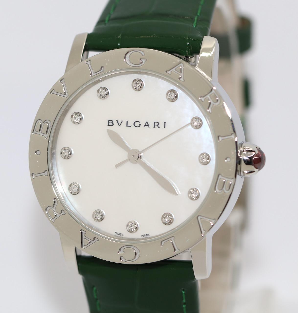 Bulgari Damenarmbanduhr Automatik mit Diamanten und MOP-Zifferblatt. Referenz BBL33S im Zustand „Hervorragend“ im Angebot in Berlin, DE