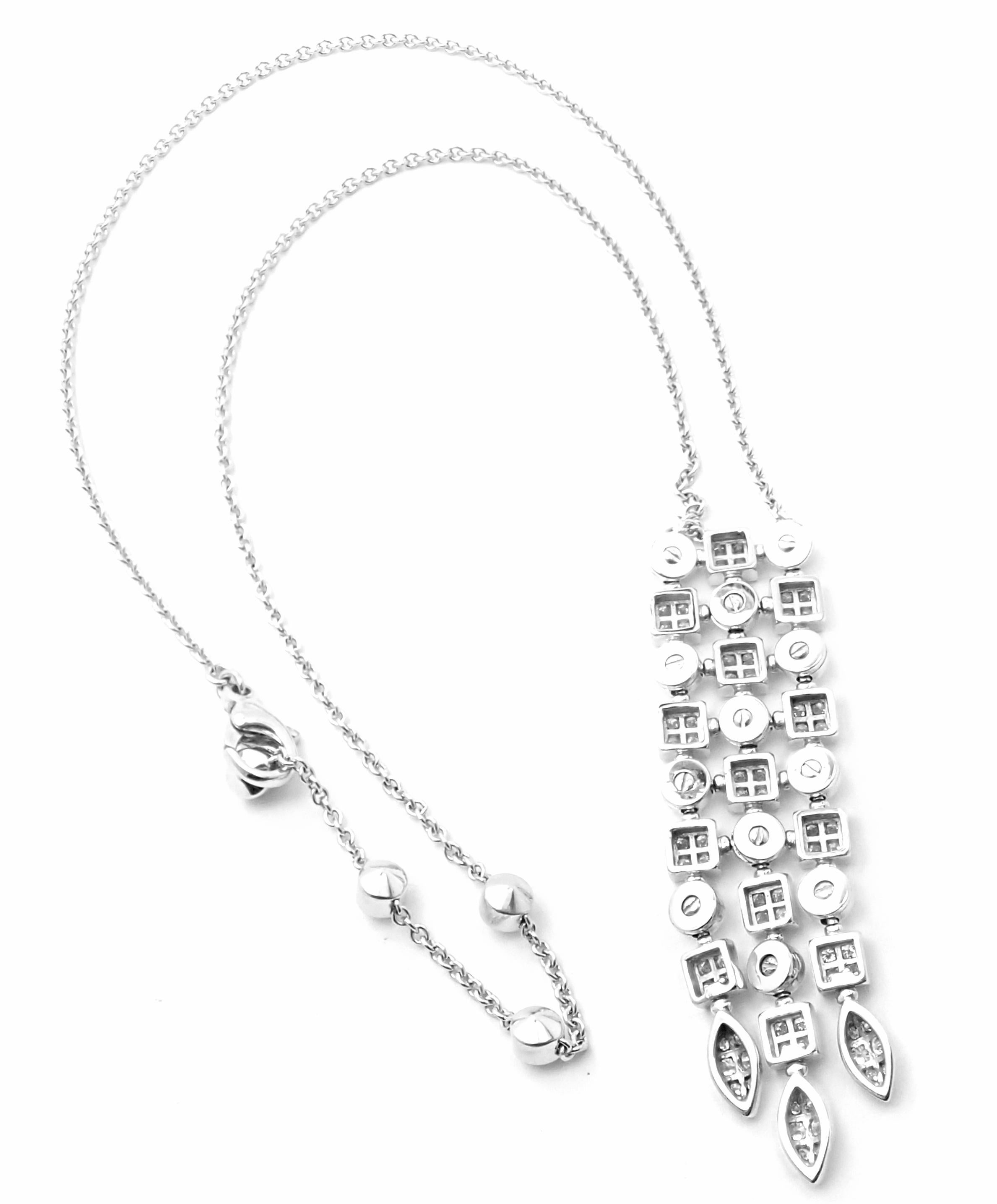 Bulgari Lucea Halskette mit Diamant-Weißgold-Anhänger (Brillantschliff) im Angebot