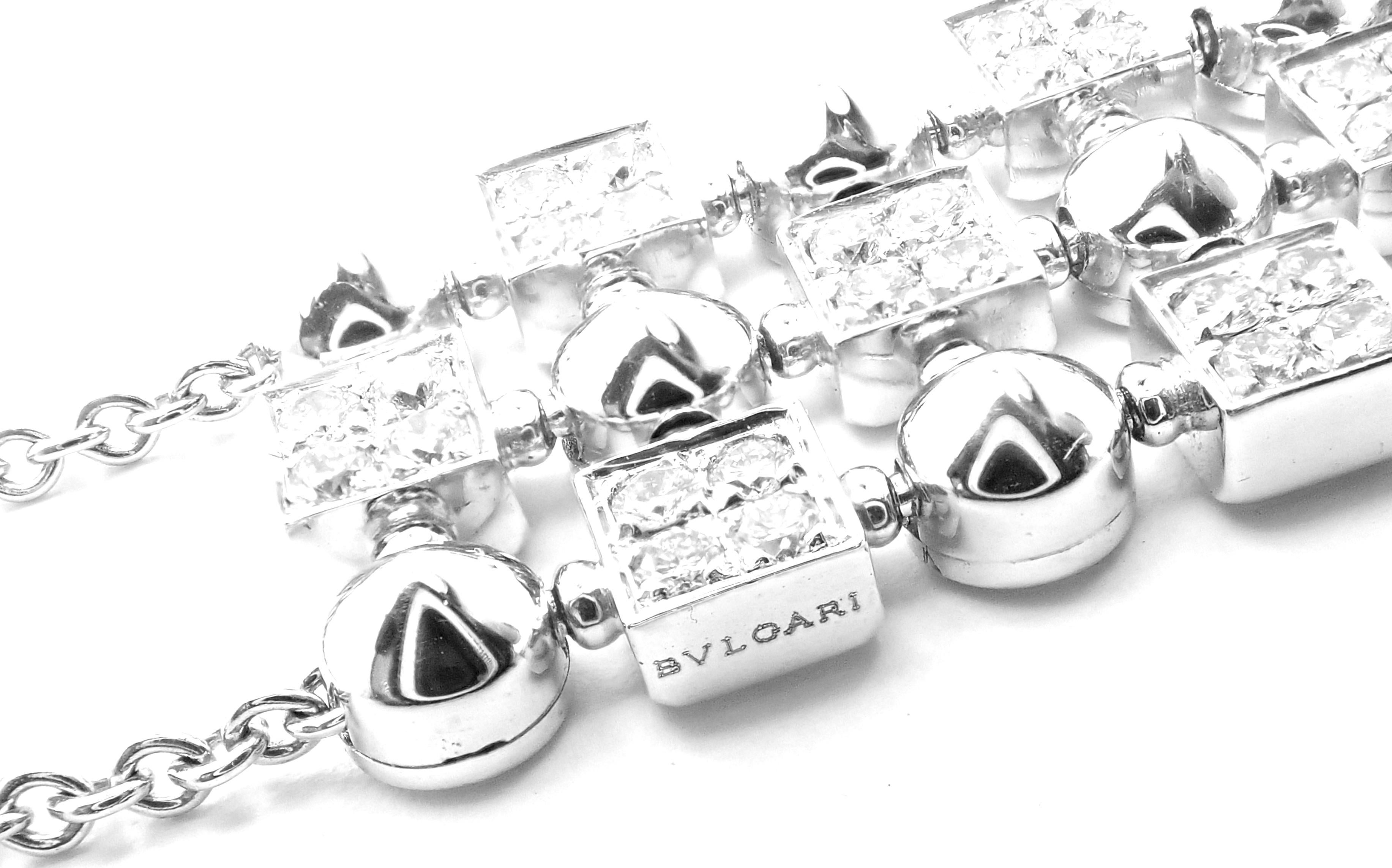Bulgari Lucea Halskette mit Diamant-Weißgold-Anhänger im Angebot 1