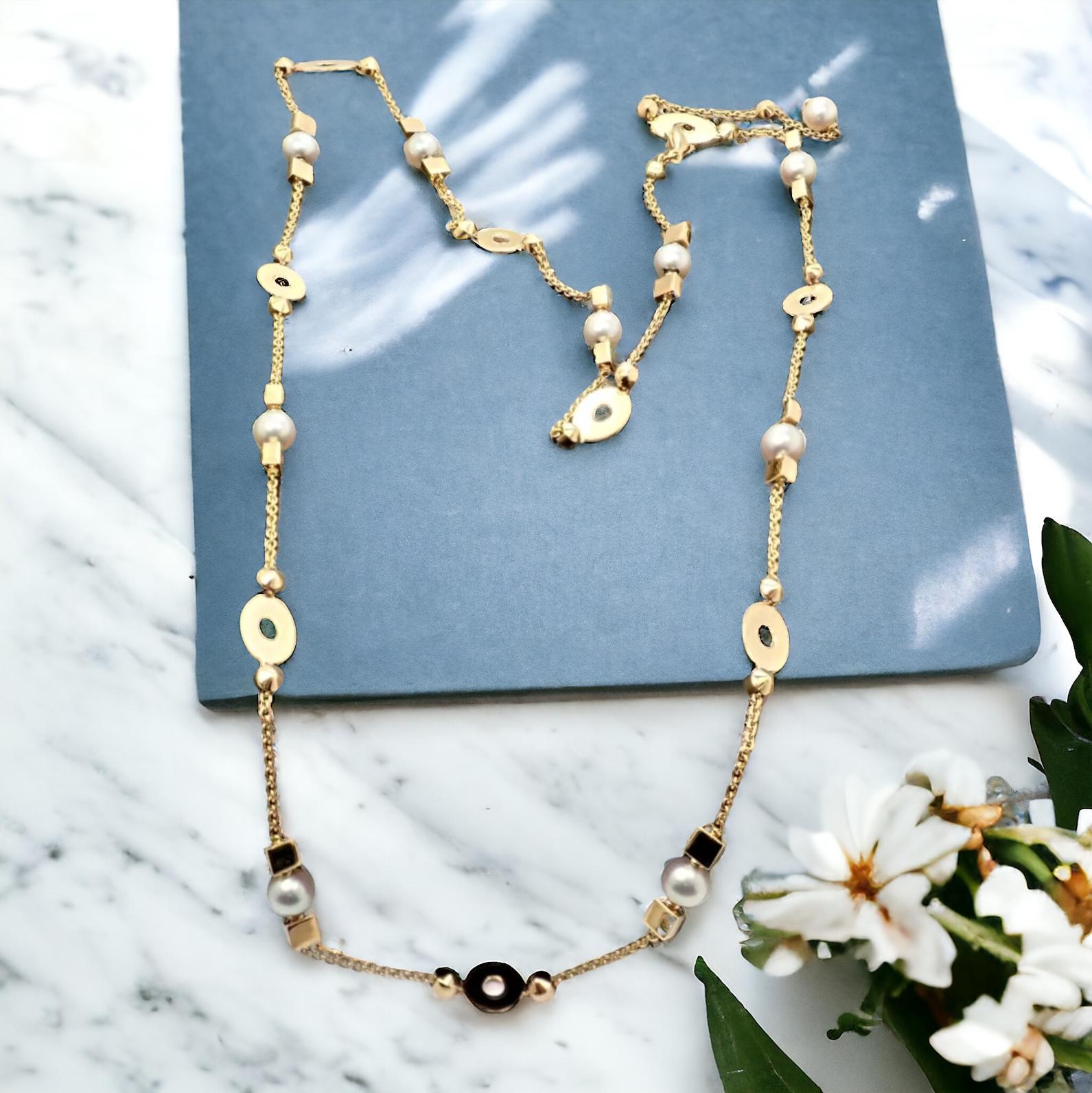 Le collier de perles de 7 mm en or jaune 18k de Bulgari Bvlgari Lucea, d'une longueur de 34 pouces, présente un design élégant avec des perles lustrées de 7 mm. Réalisé en or jaune 18 carats, ce collier de 34 pouces incarne l'élégance et la
