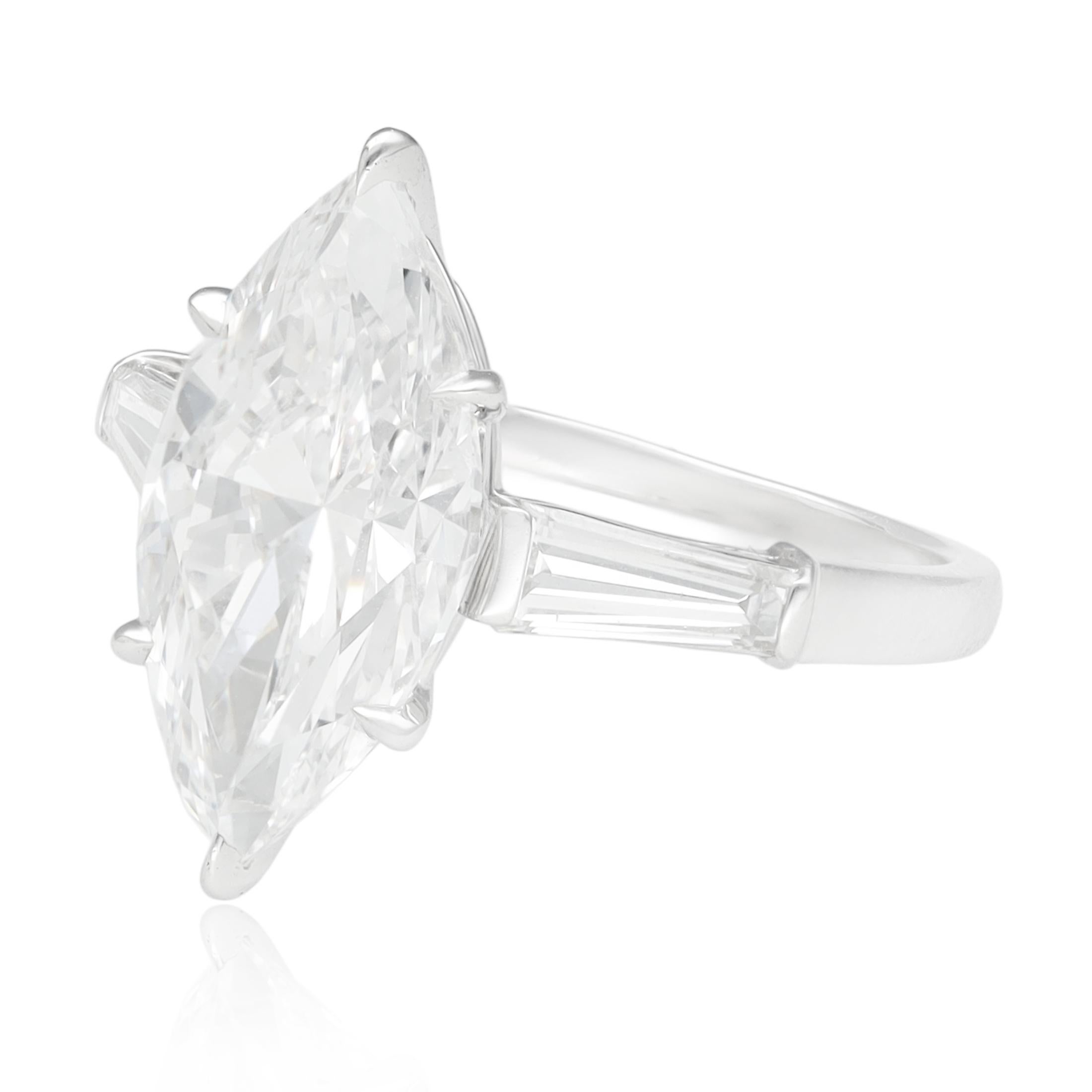 BULGARI Solitärring mit Diamant im Marquise-Schliff im Angebot