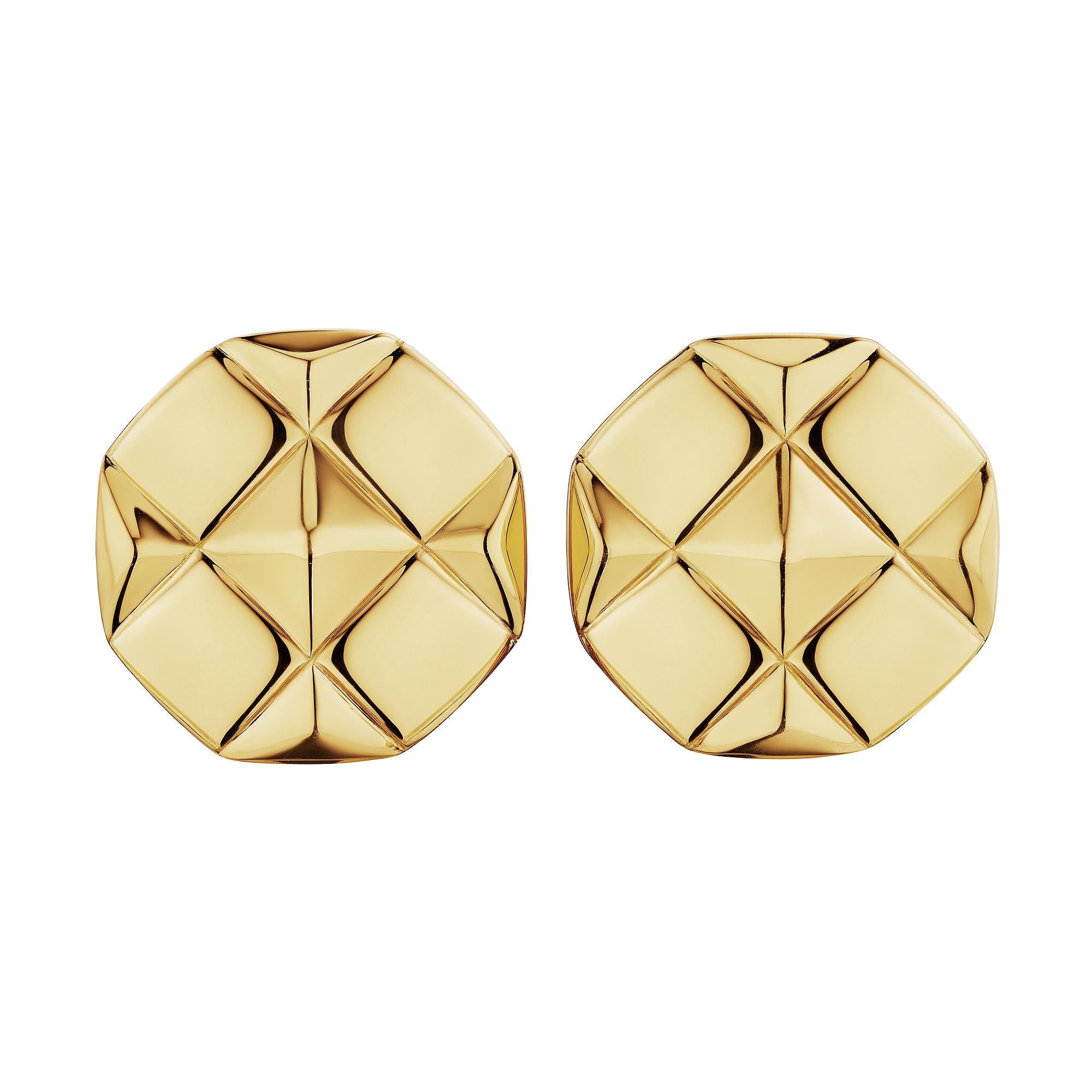 Bulgari Modernist Quilted Gold Button Clip Earrings For Sale