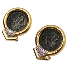Bulgari Monet inspiriert 18k Gold römische Münze Ohrringe mit Diamanten circa 1970s