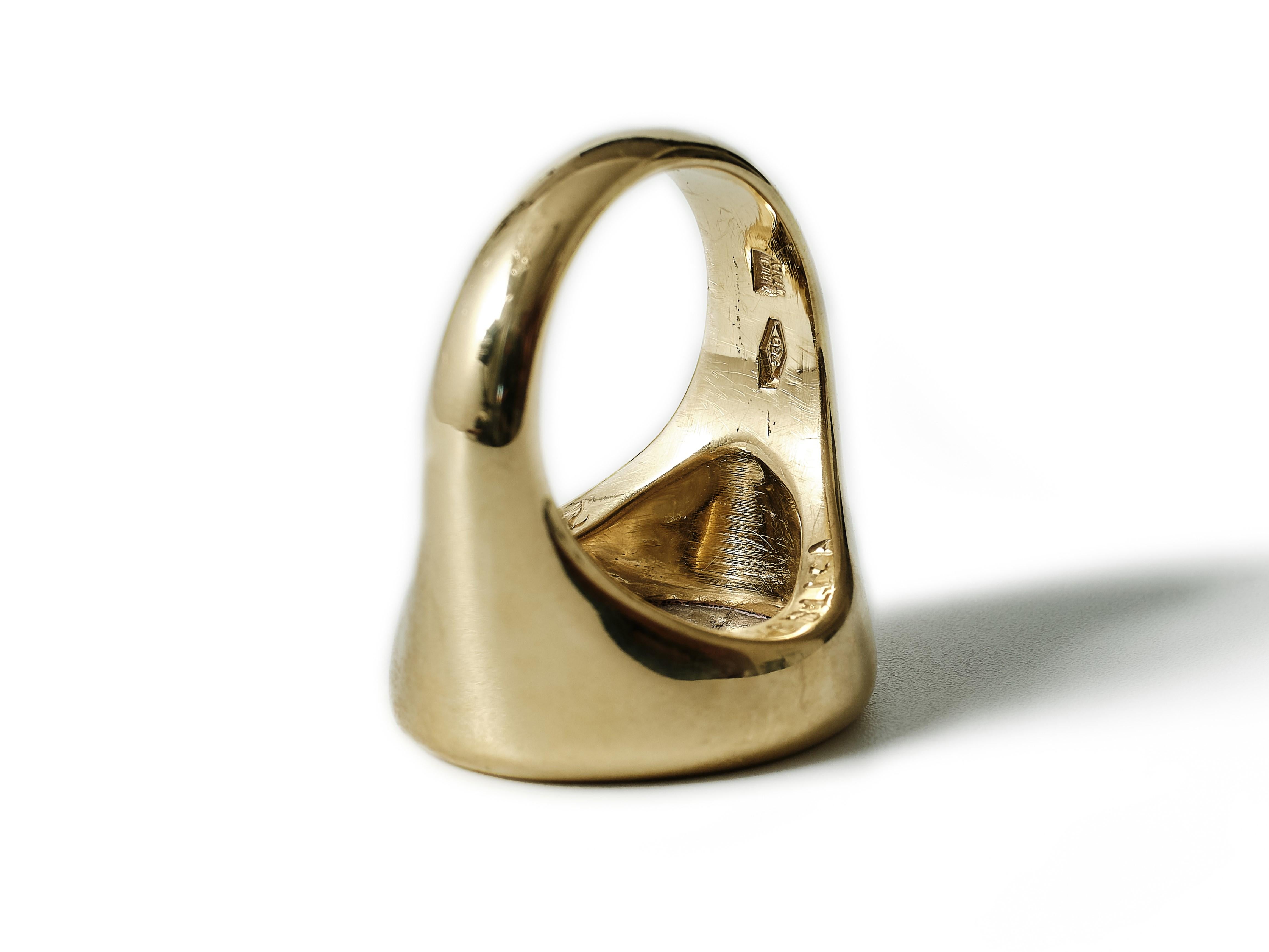 Bulgari 'Monete', silver coin, 18 karat gold ring circa 1990 For Sale 2