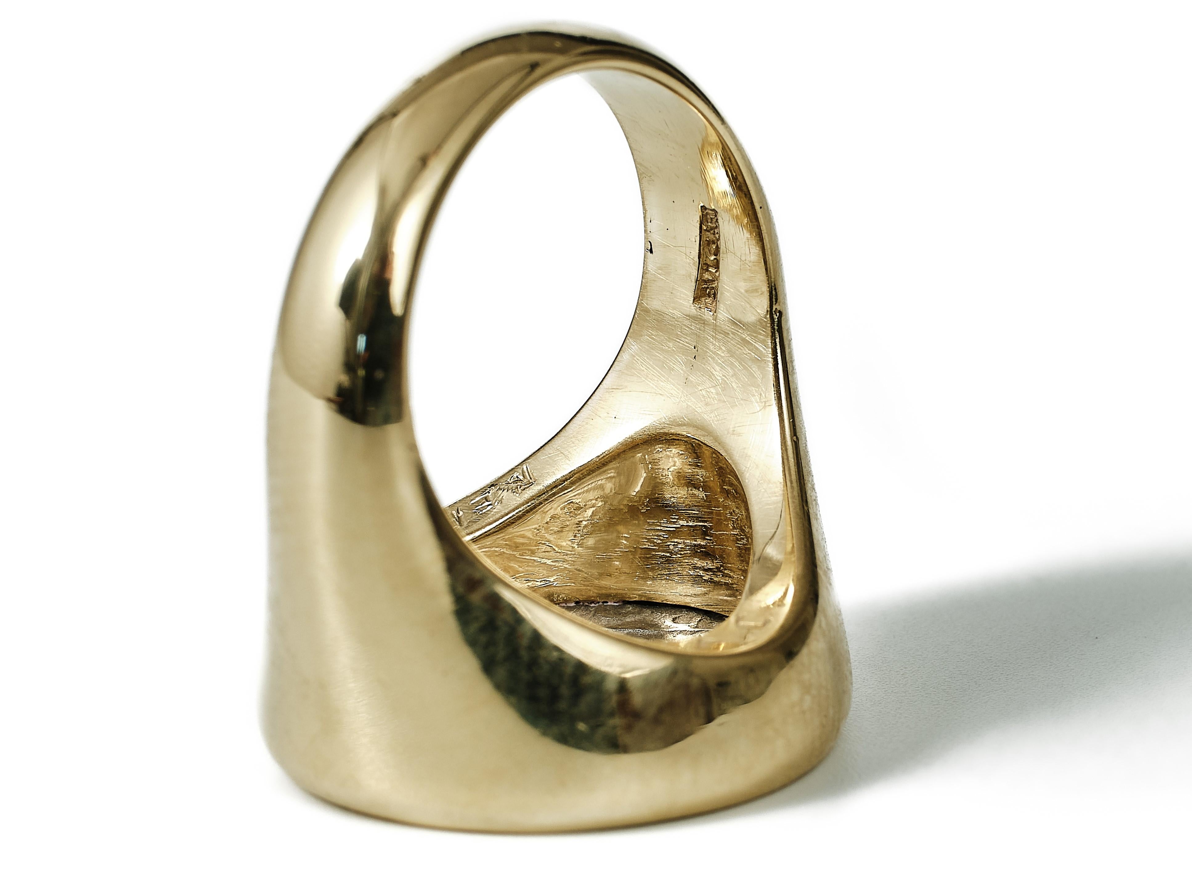 Bulgari 'Monete', silver coin, 18 karat gold ring circa 1990 For Sale 3
