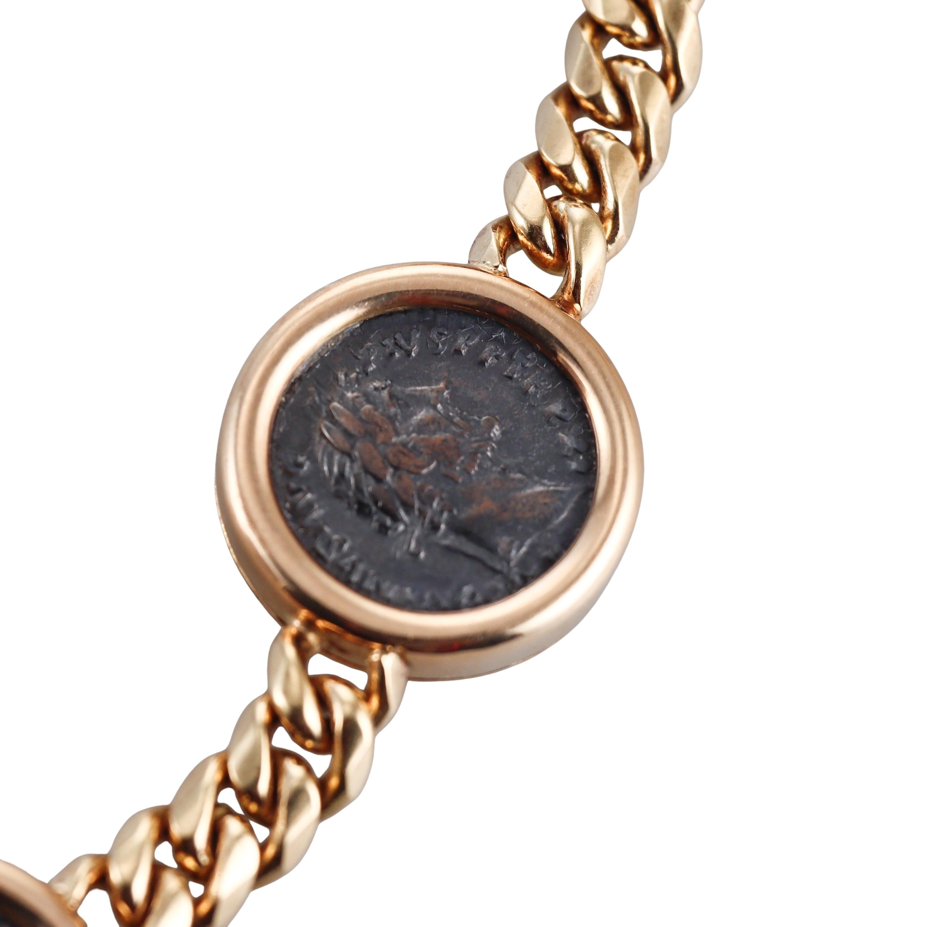 Bulgari Collier Monete 7 pièces anciennes en or rose et diamants Pour femmes en vente