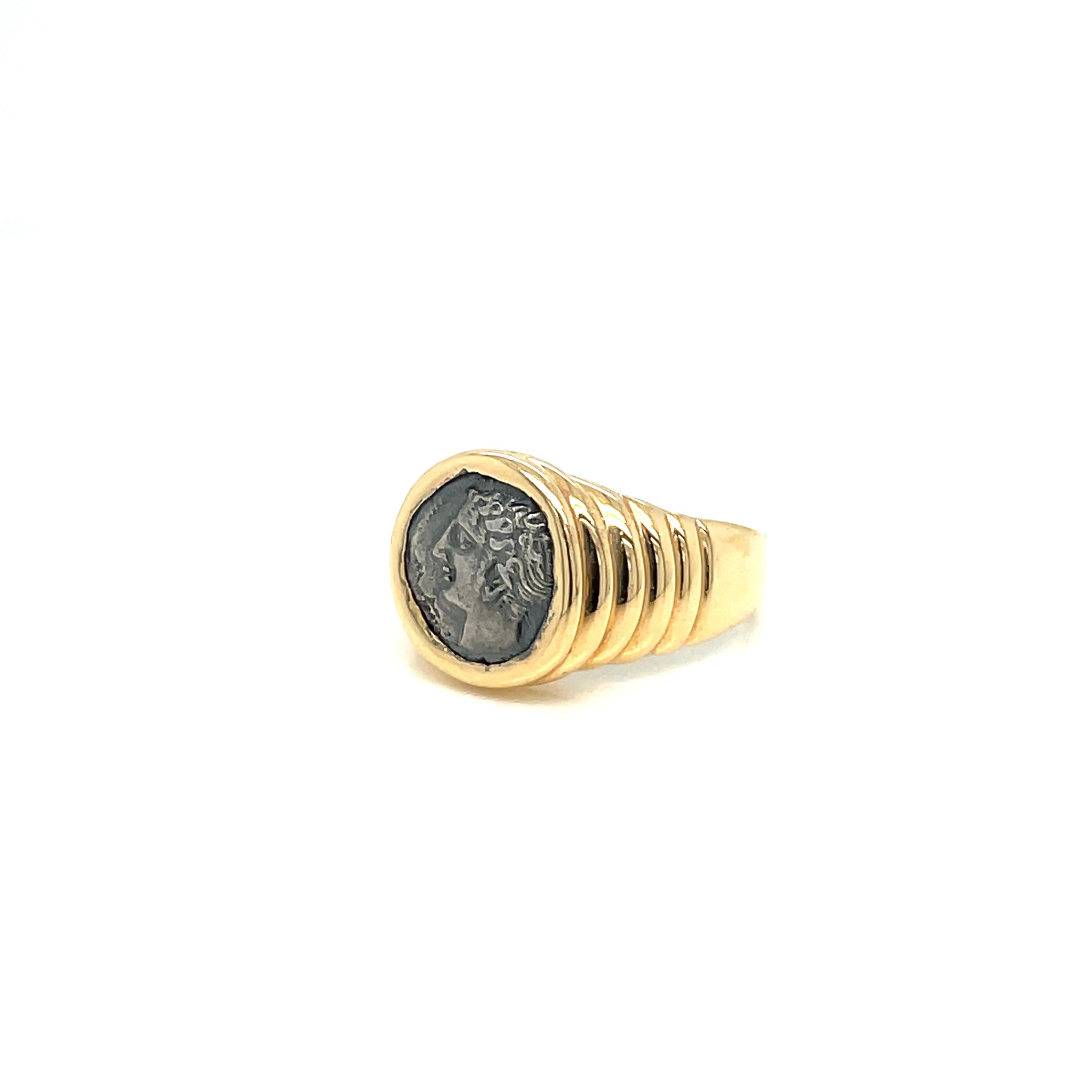 Bulgari Monete Ancient Silver Coin Gold Bold Ring In Excellent Condition For Sale In Napoli, Italy